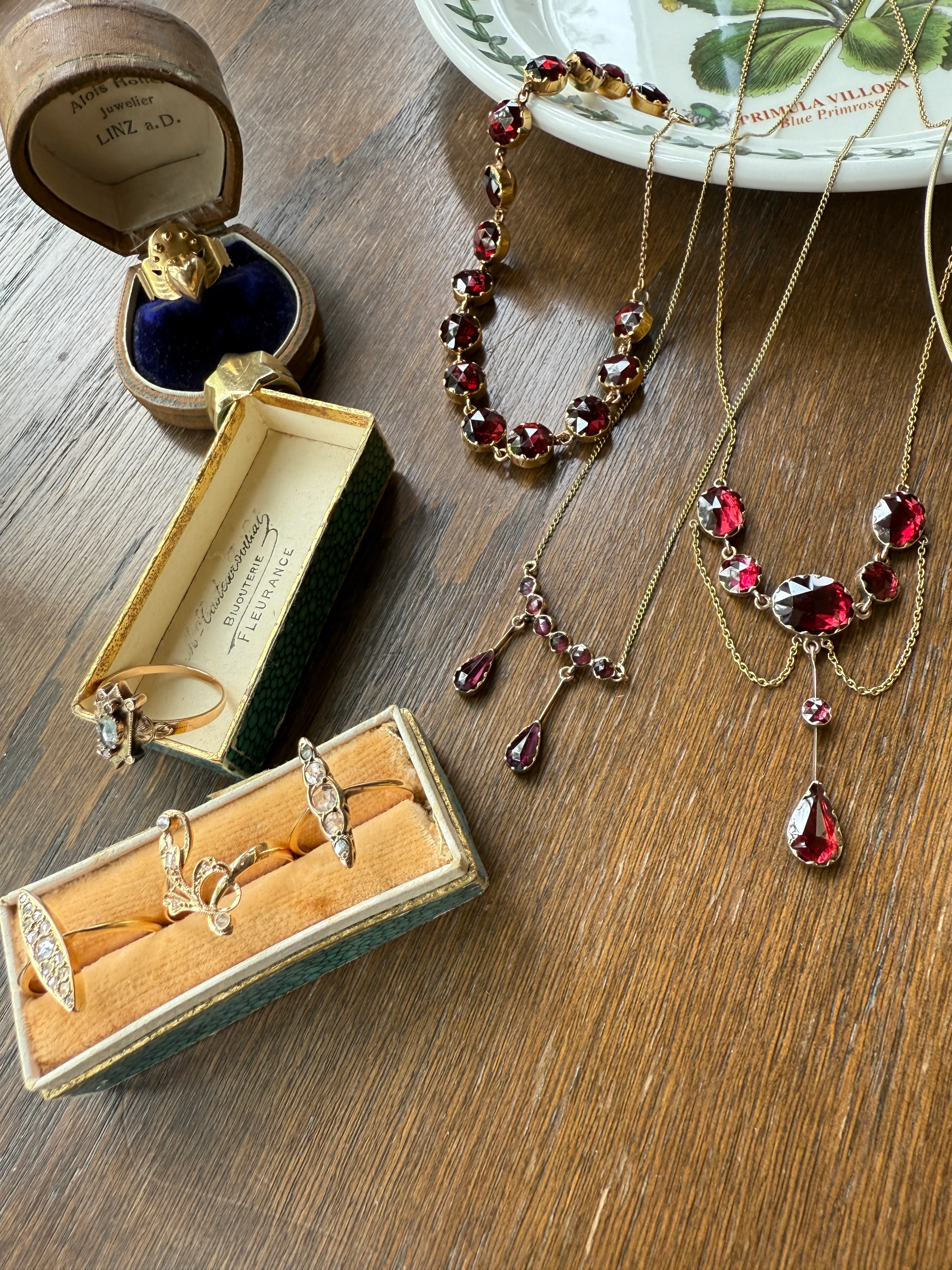 Gorgeous French PERPIGNAN GARNET Festoon NECKLACE Drapery Chain 18k Gold Bezel Set Rose Cut Closed Back Almandine Glowing Raspberry Wine - Image 19