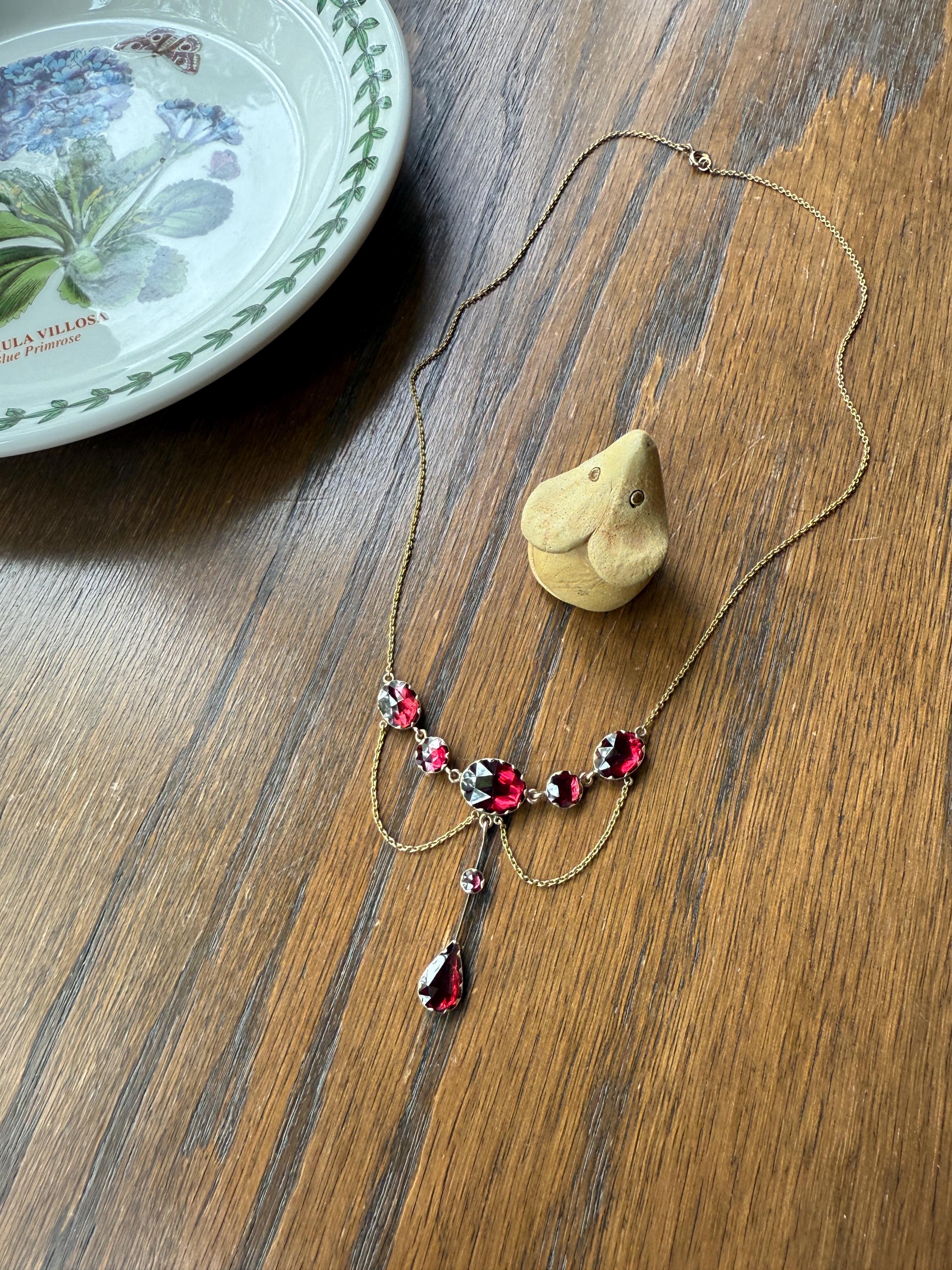 Gorgeous French PERPIGNAN GARNET Festoon NECKLACE Drapery Chain 18k Gold Bezel Set Rose Cut Closed Back Almandine Glowing Raspberry Wine - Image 3