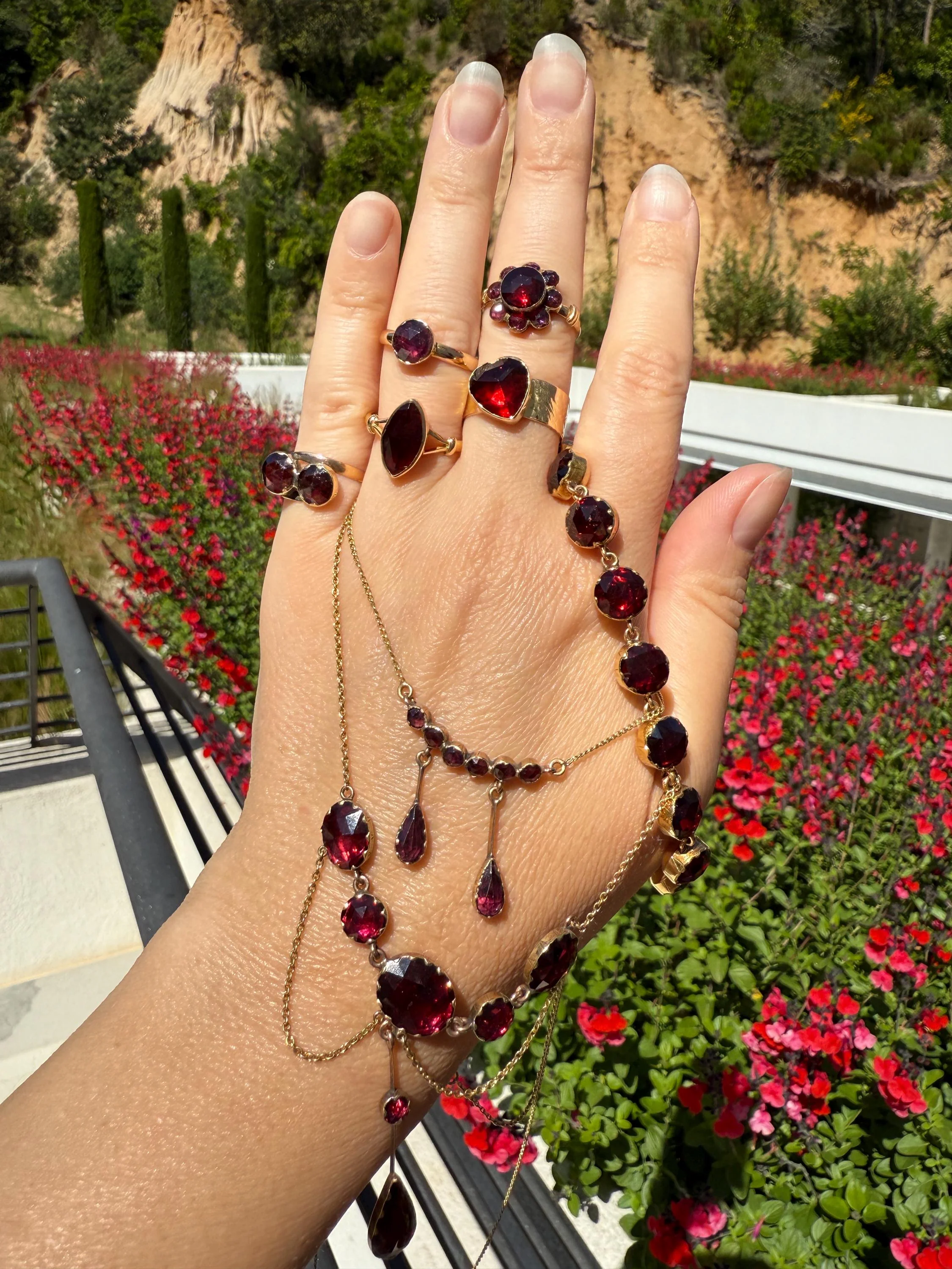 Gorgeous French PERPIGNAN GARNET Festoon NECKLACE Drapery Chain 18k Gold Bezel Set Rose Cut Closed Back Almandine Glowing Raspberry Wine - Image 7