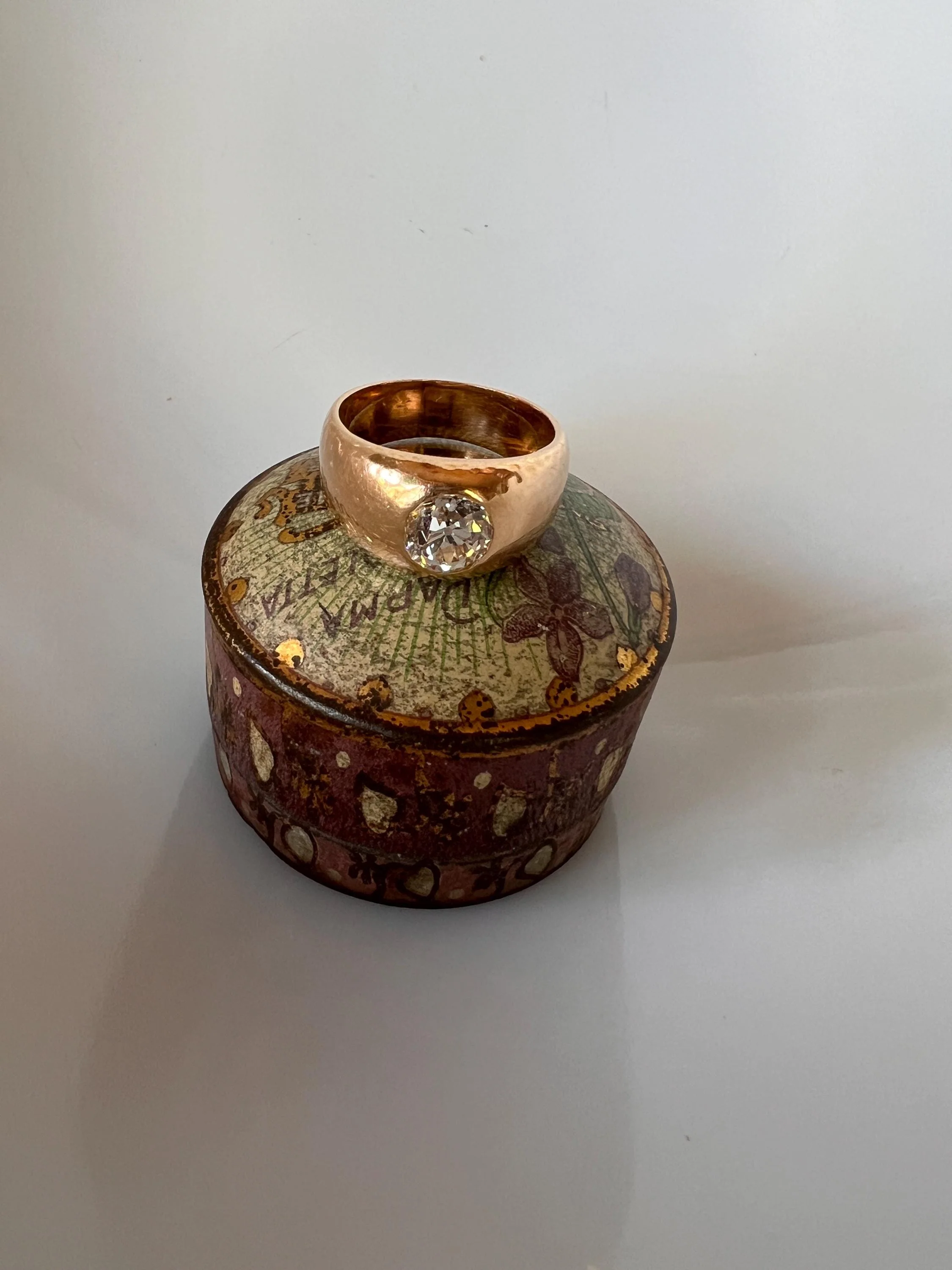 HAMMERED Chunky 1.3 Carat Old Mine Cut GYPSY Ring Eye Clean Wide Band French Antique Heavy 12g 18k Gold - Image 2