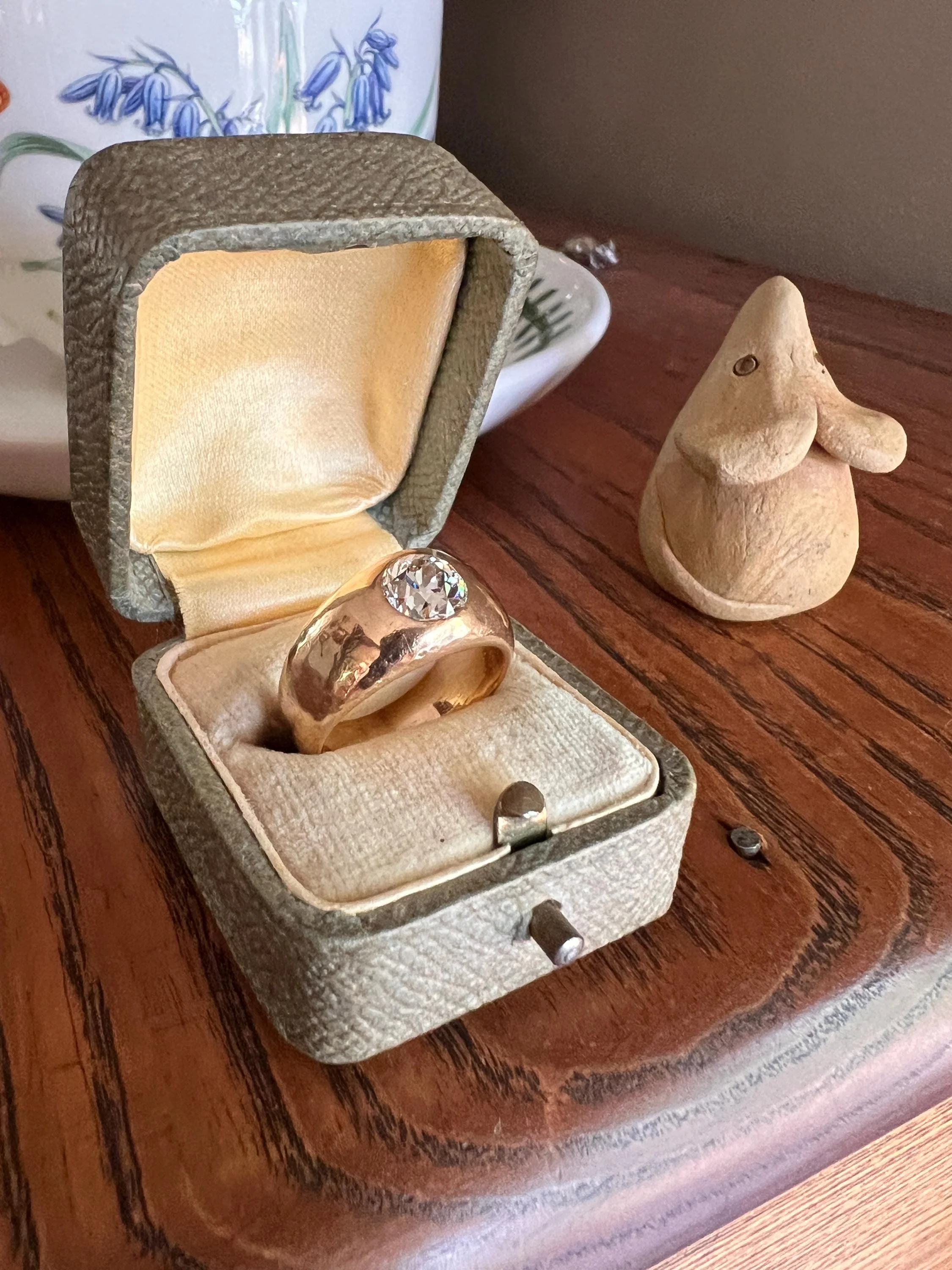 HAMMERED Chunky 1.3 Carat Old Mine Cut GYPSY Ring Eye Clean Wide Band French Antique Heavy 12g 18k Gold - Image 5