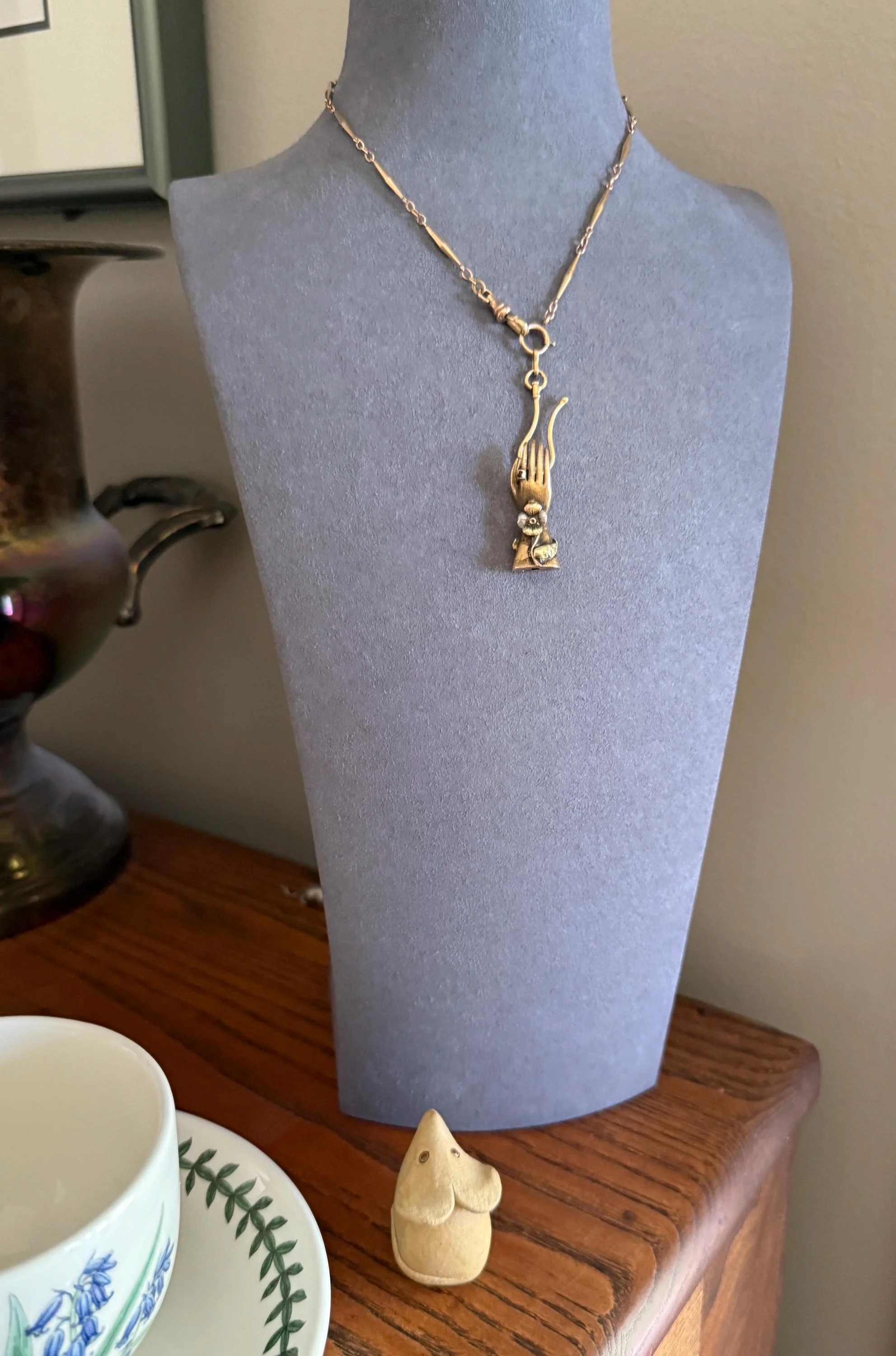 HAND Antique 6.7g 14k Colored Gold Floral Leaf Vine Large Sturdy Figural Pendant with Ruby Ring Georgian - Image 2