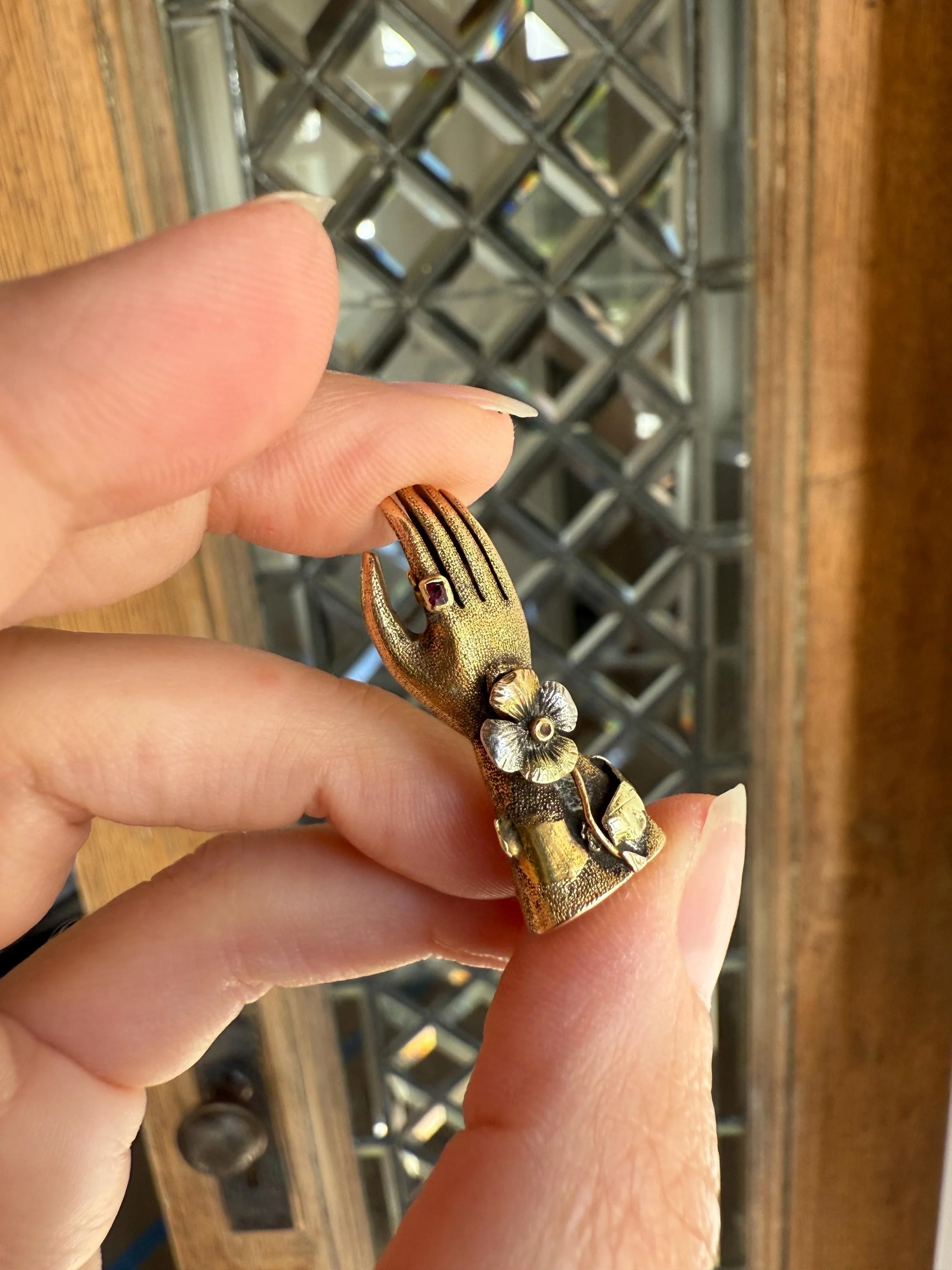 HAND Antique 6.7g 14k Colored Gold Floral Leaf Vine Large Sturdy Figural Pendant with Ruby Ring Georgian - Image 4