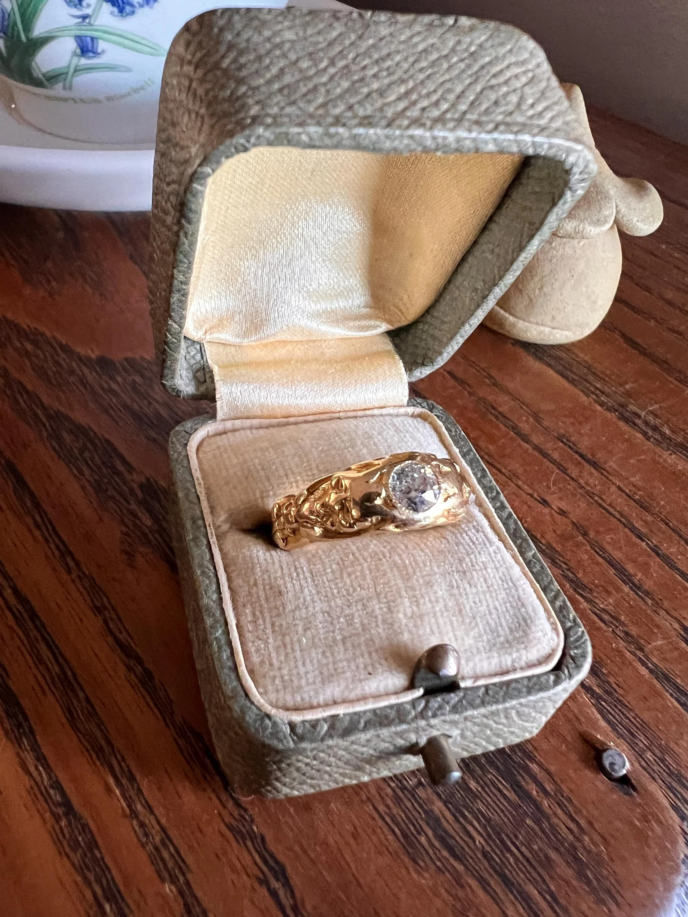 Handsome DEVIL Antique Old Mine Cut DIAMOND Ring 8g 18k Gold FACES Chunky Ring French Art Nouveau Figural 3D - Image 3