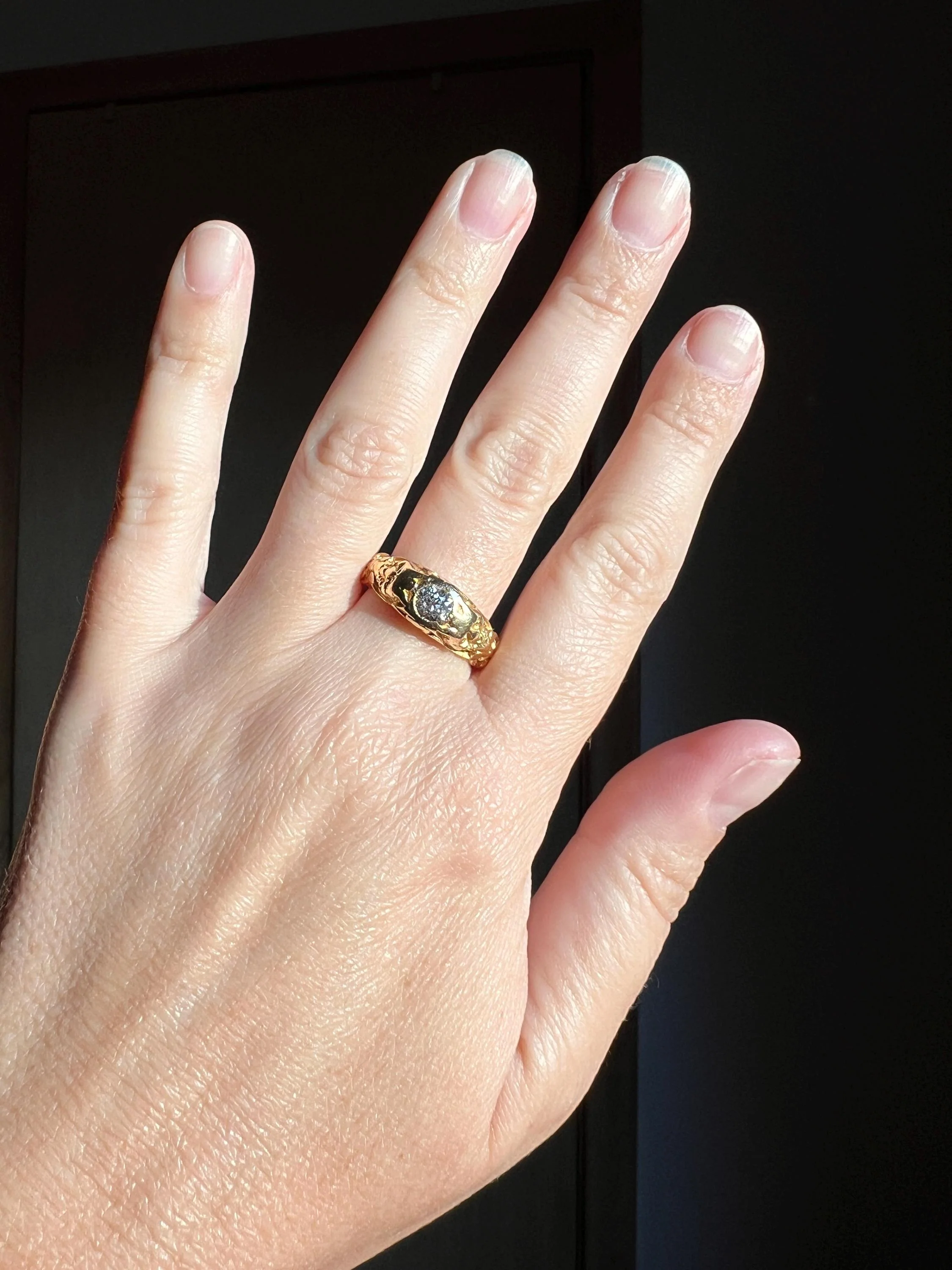 Handsome DEVIL Antique Old Mine Cut DIAMOND Ring 8g 18k Gold FACES Chunky Ring French Art Nouveau Figural 3D - Image 4