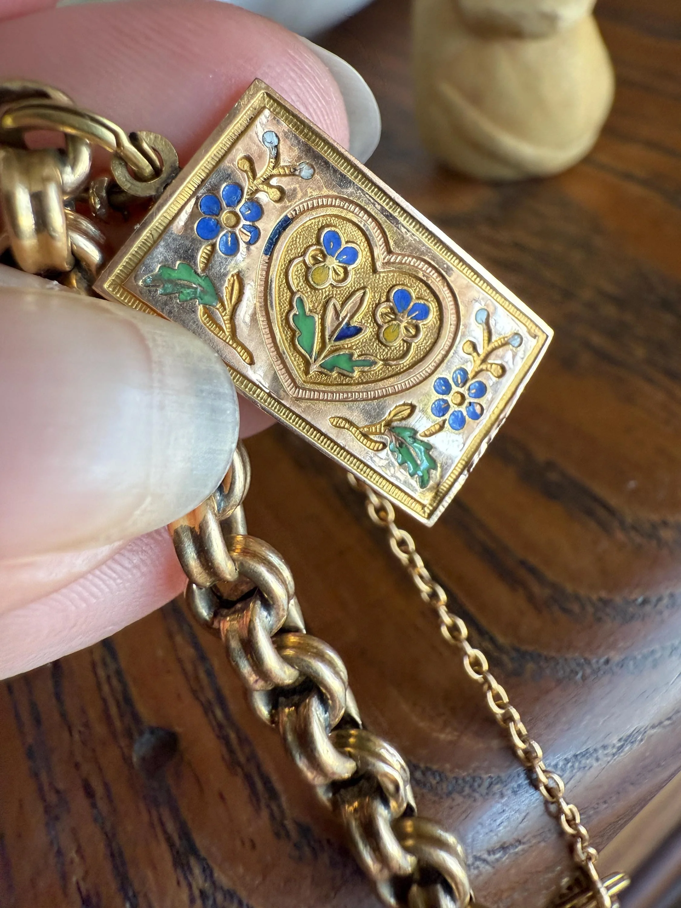 HEART Antique Chain BRACELET 18k Gold Solid Floral PANSY Forget Me Not Reversible Clasp 6.6g Think of Me French Traditional Enamel - Image 12