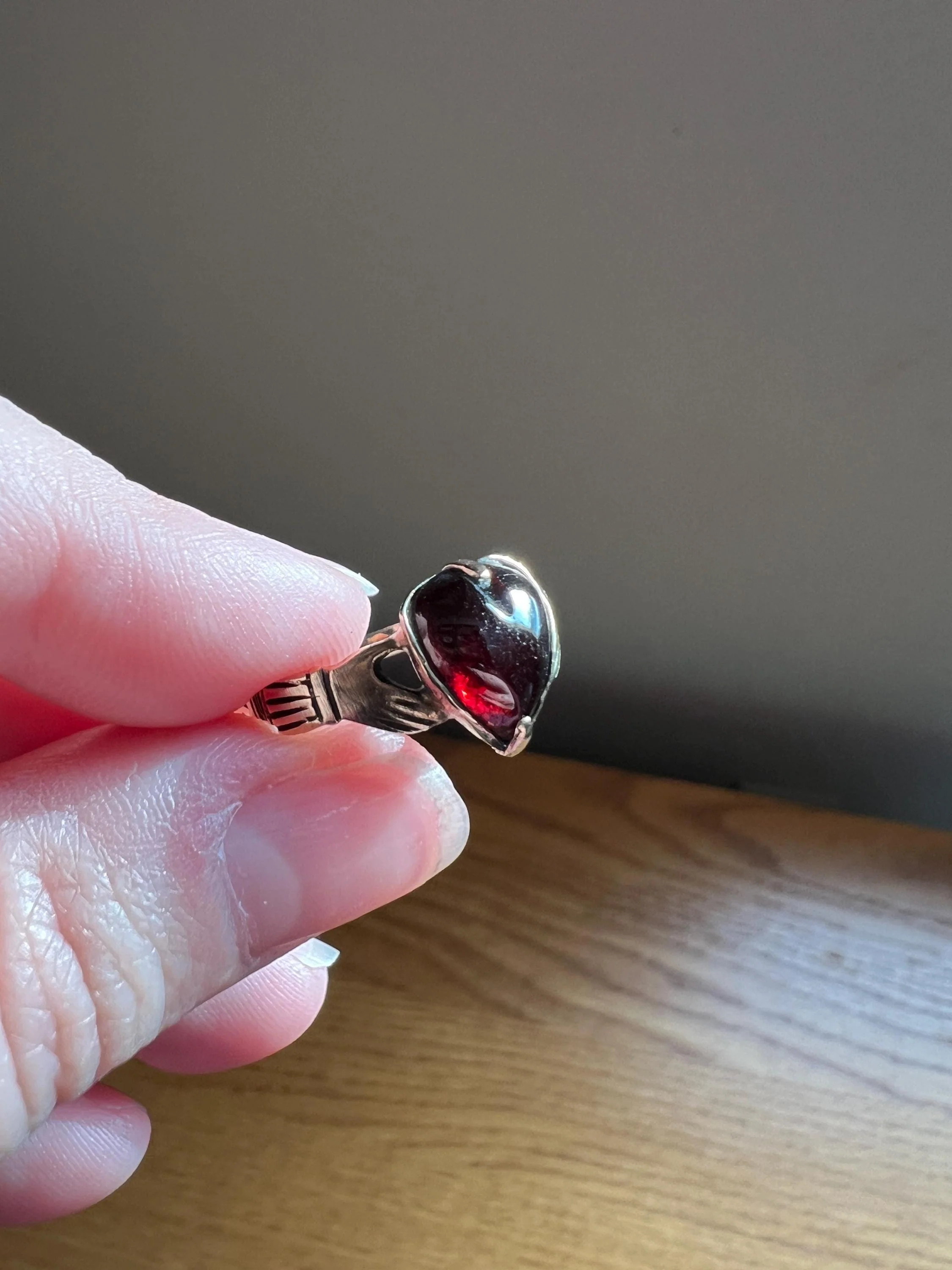 HEART Crimson GARNET Victorian Antique FEDE Hands Holding Love Ring Antique 10k Gold Glowing Figural Band - Image 7