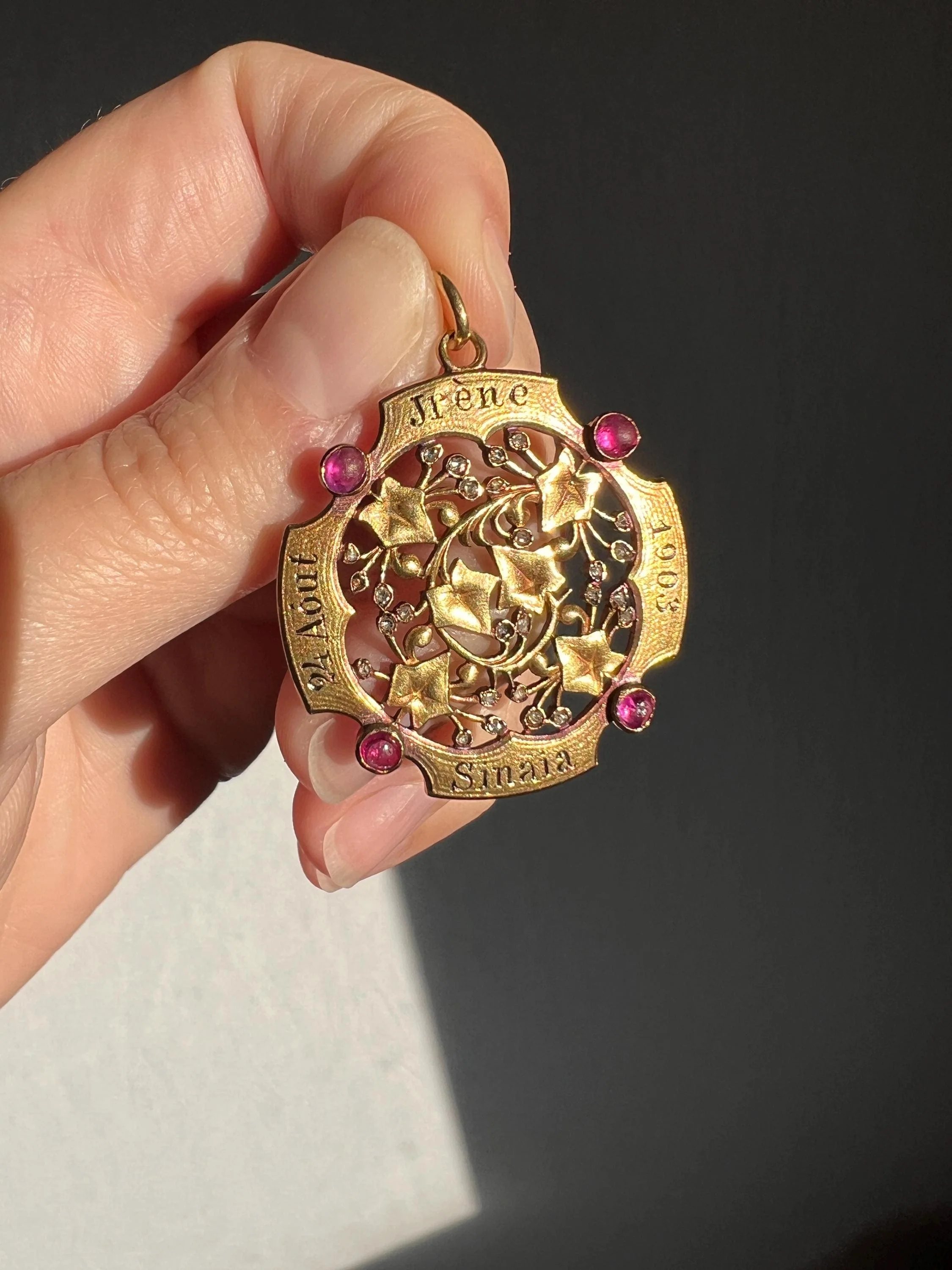 HEAVY Antique DATED 1903 IVY Rose Cut Diamond Ruby Figural Pendant Exceptional French Medallion 9g 18k Gold Solid - Image 3
