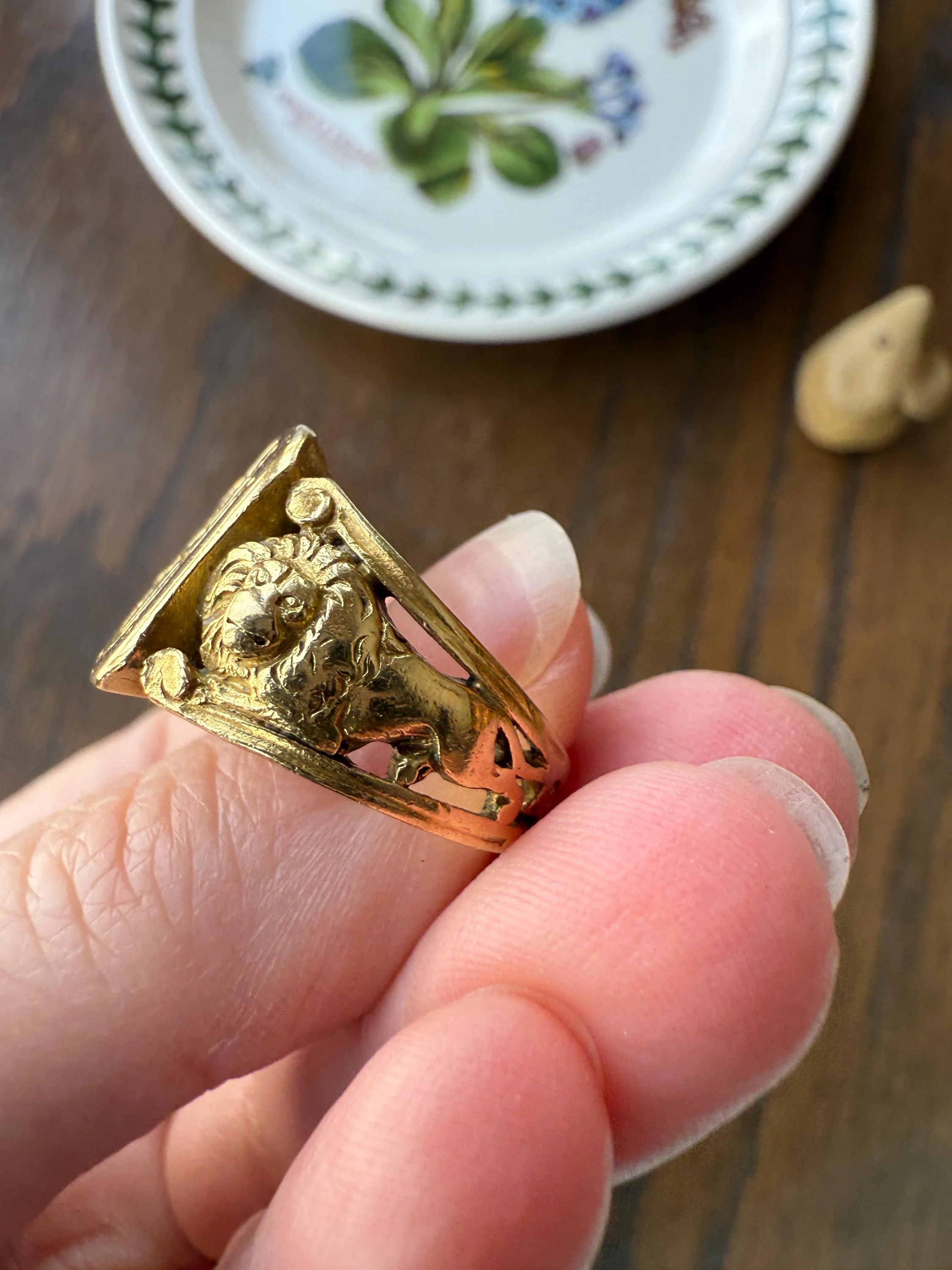 HEAVY Antique LION Chunky SIGNET 15.2g 18k Gold Solid Ring French Figural Animal Head Initial Wax Seal Pb Bp Intaglio Sturdy Band Unisex Man - Image 12