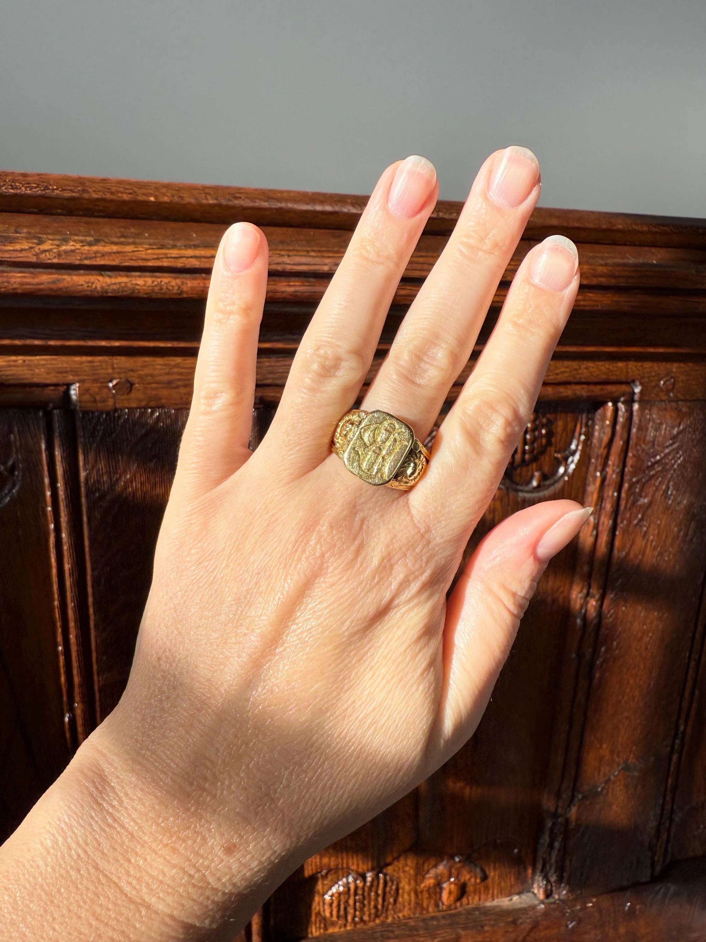 HEAVY Antique LION Chunky SIGNET 15.2g 18k Gold Solid Ring French Figural Animal Head Initial Wax Seal Pb Bp Intaglio Sturdy Band Unisex Man - Image 2