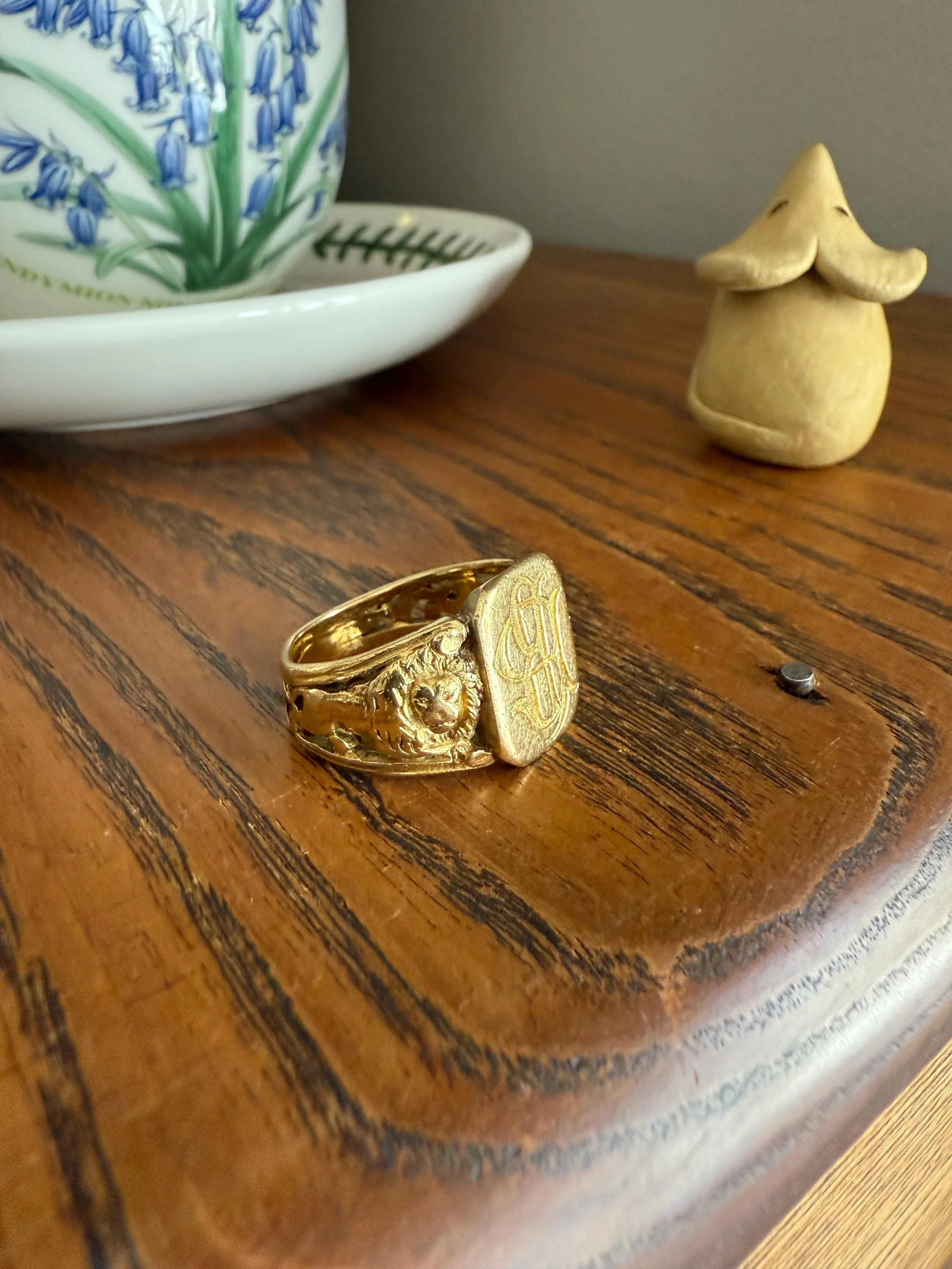HEAVY Antique LION Chunky SIGNET 15.2g 18k Gold Solid Ring French Figural Animal Head Initial Wax Seal Pb Bp Intaglio Sturdy Band Unisex Man - Image 4