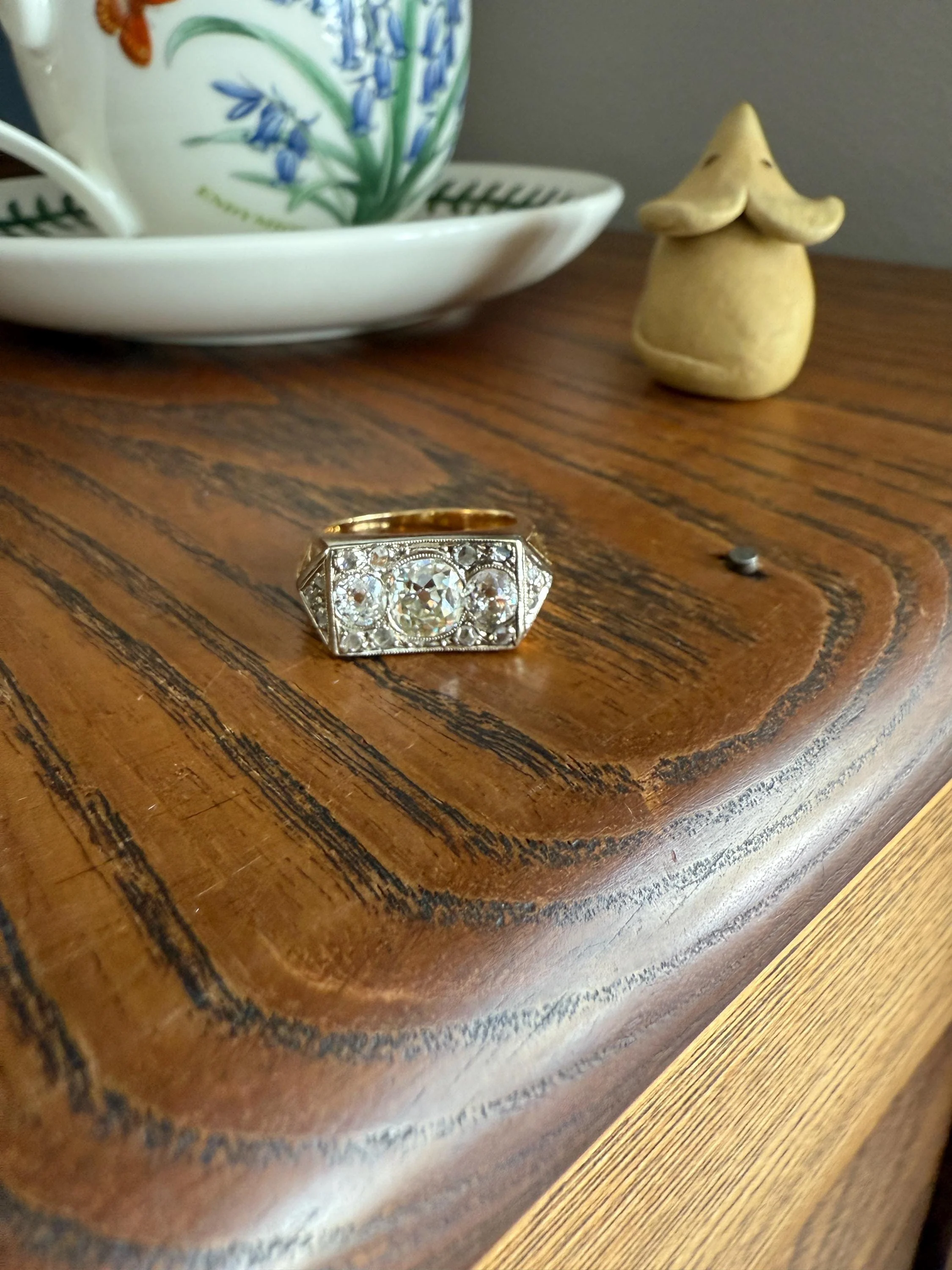 HEAVY French Antique 2 CARATS Old Mine Cut DIAMOND Chunky Tank Ring 14.6g 18k Gold Engraved Flared Geometric Rectangular Art Deco Omc - Image 19