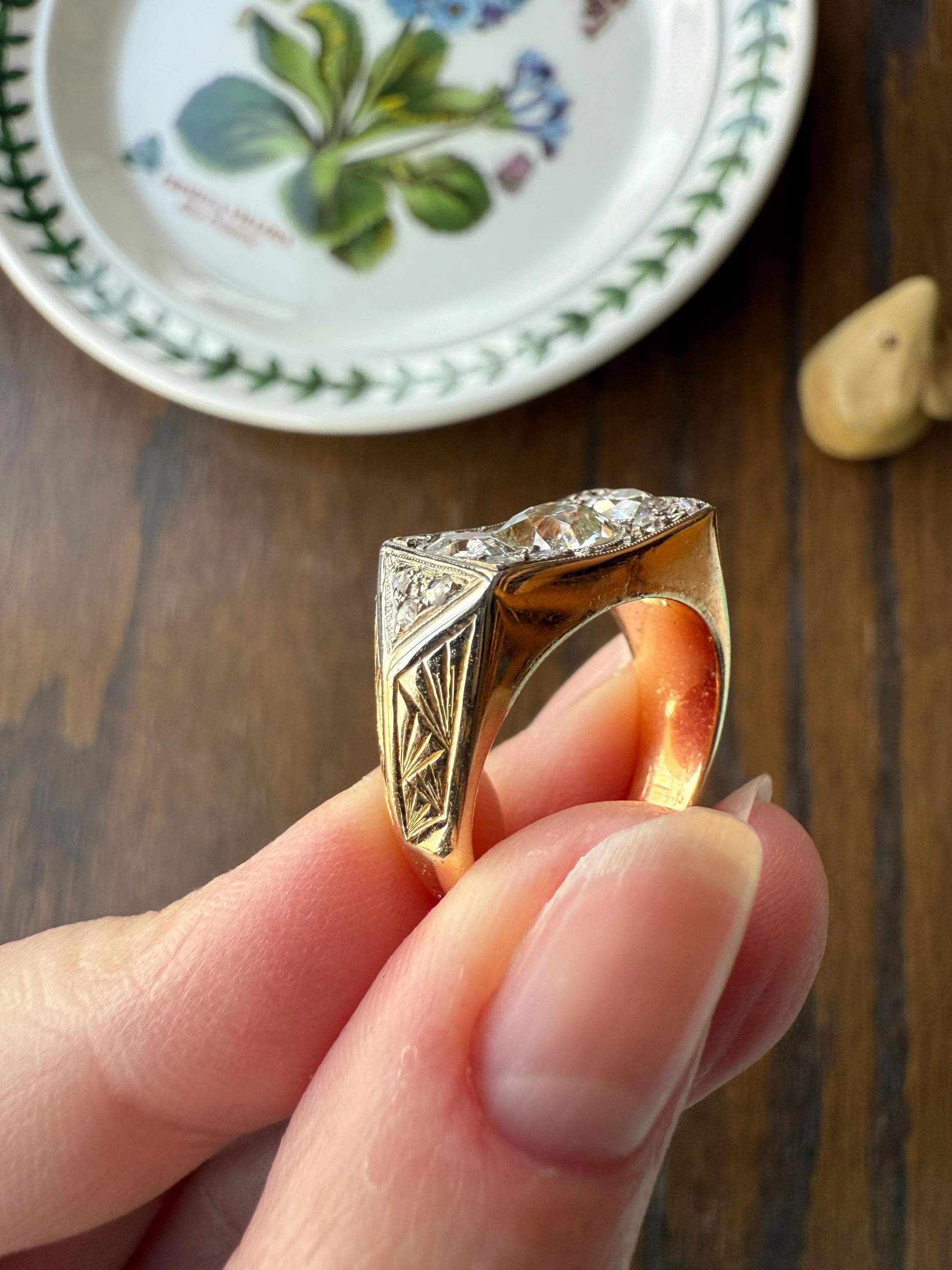 HEAVY French Antique 2 CARATS Old Mine Cut DIAMOND Chunky Tank Ring 14.6g 18k Gold Engraved Flared Geometric Rectangular Art Deco Omc - Image 2
