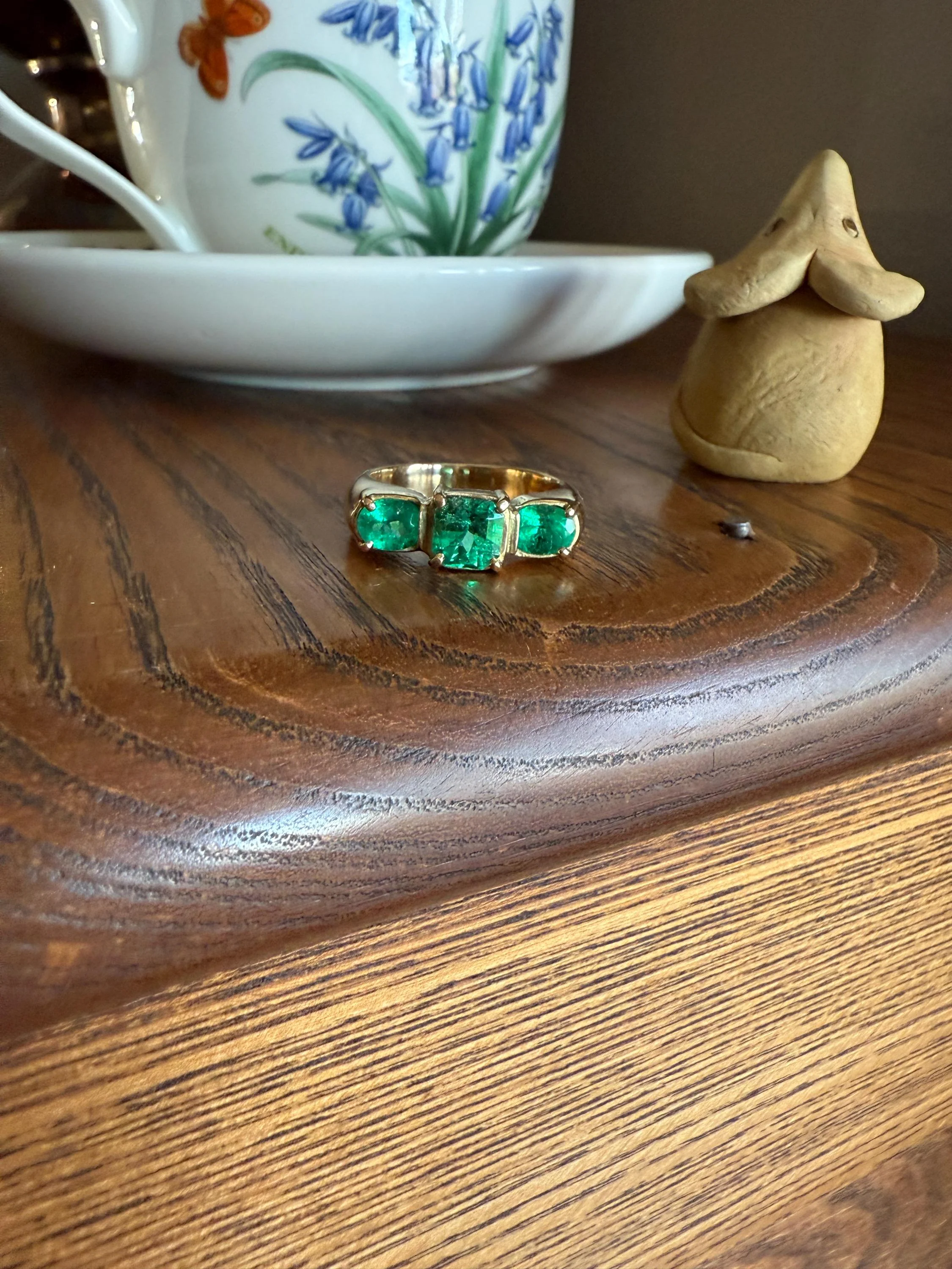 HEAVY Green EMERALD Chunky Vintage Three Stone Ring French 12g 18k Gold Wide Band Natural Oval & Emerald Cut Geometric Unique Retro - Image 15