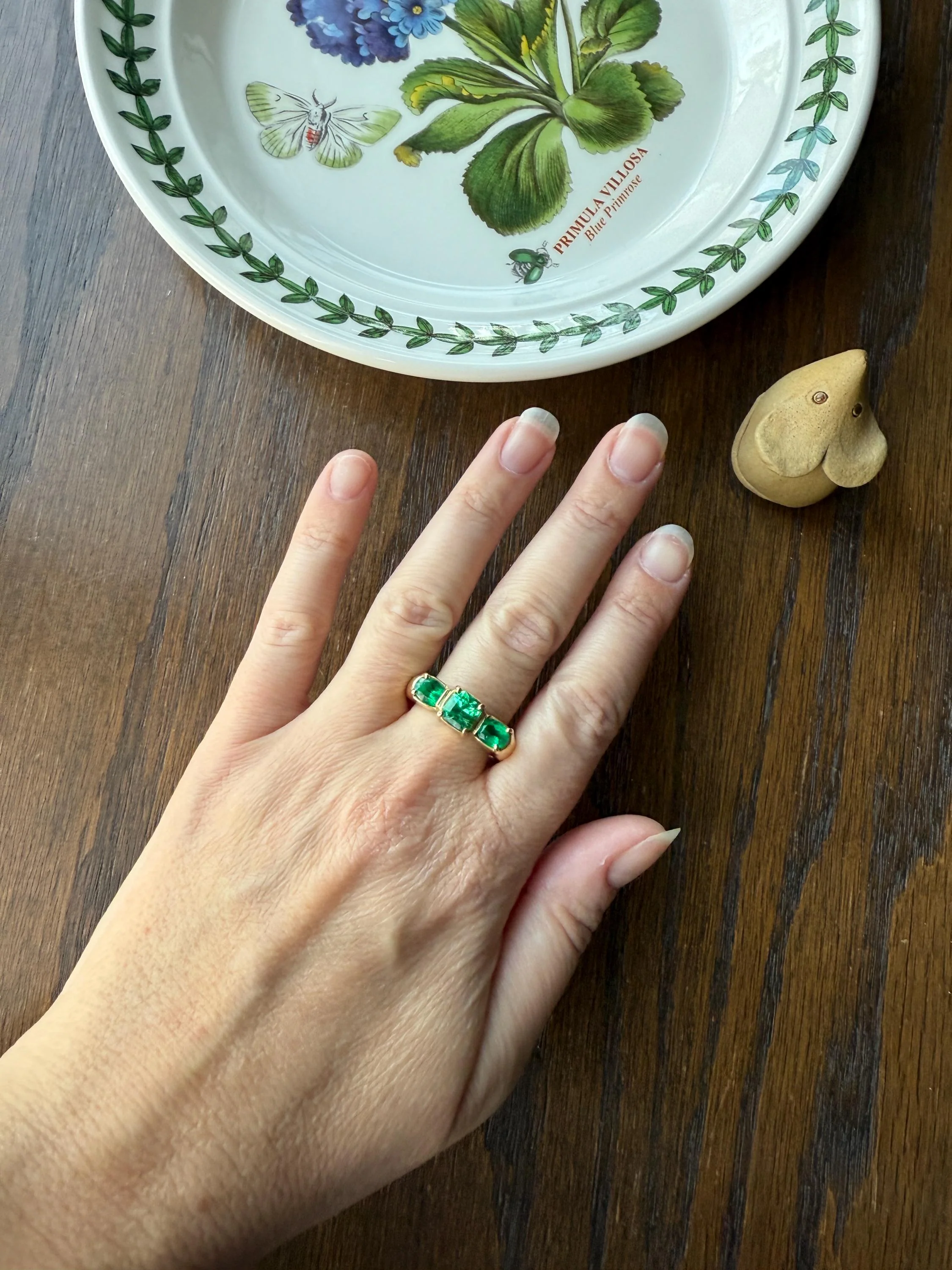 HEAVY Green EMERALD Chunky Vintage Three Stone Ring French 12g 18k Gold Wide Band Natural Oval & Emerald Cut Geometric Unique Retro - Image 9