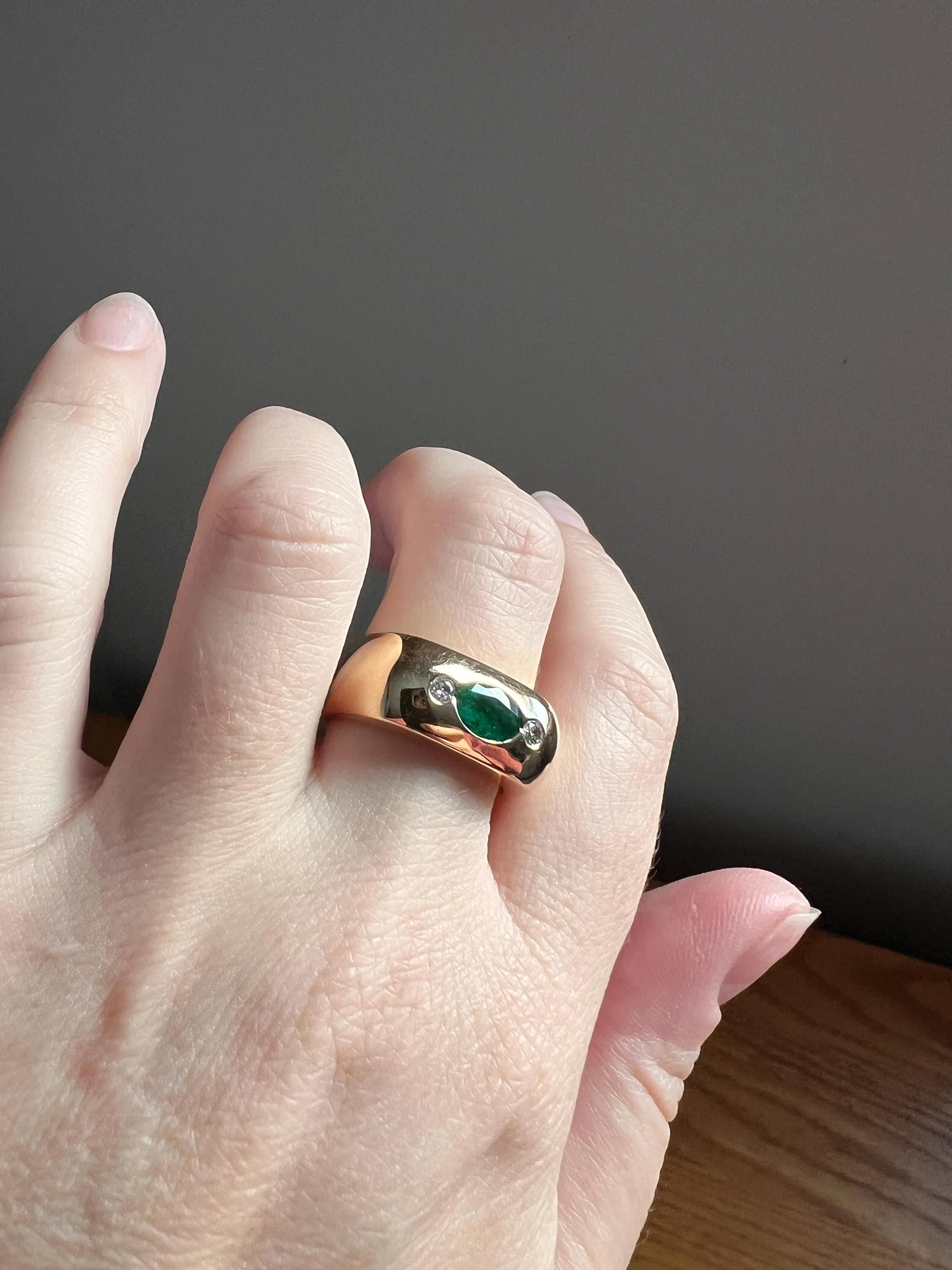 HEAVY Green EMERALD Diamond Vintage Three Stone Gypsy Ring French 18k Gold Chunky Wide Square Band Natural Unisex - Image 2