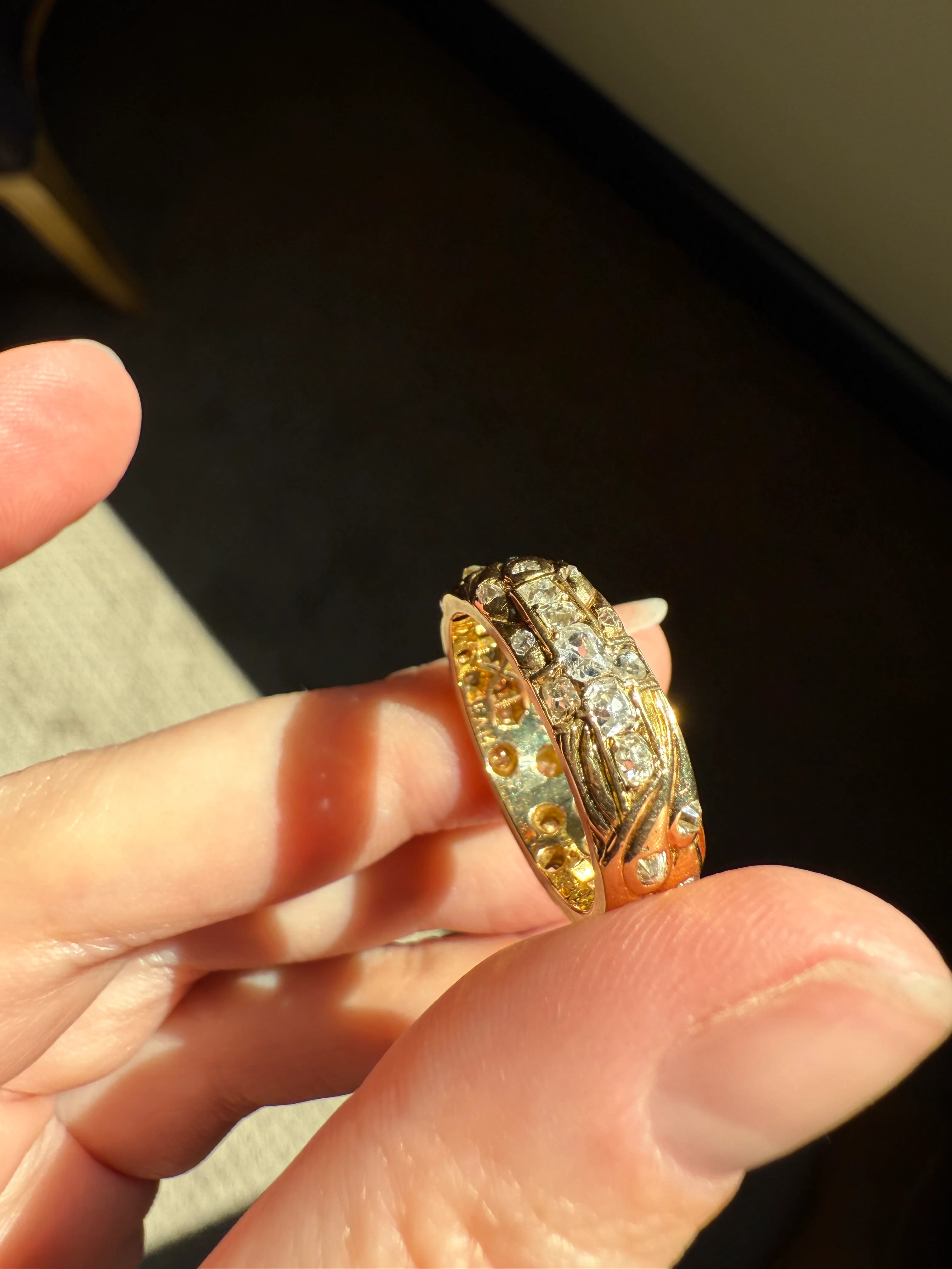 HEAVY One of a Kind Chunky Elongated 1.5ctw Old Mine Cut DIAMOND Encrusted Eternity Band French c1939 Ring 9.6g 18k Gold Anniversary? Dated - Image 24