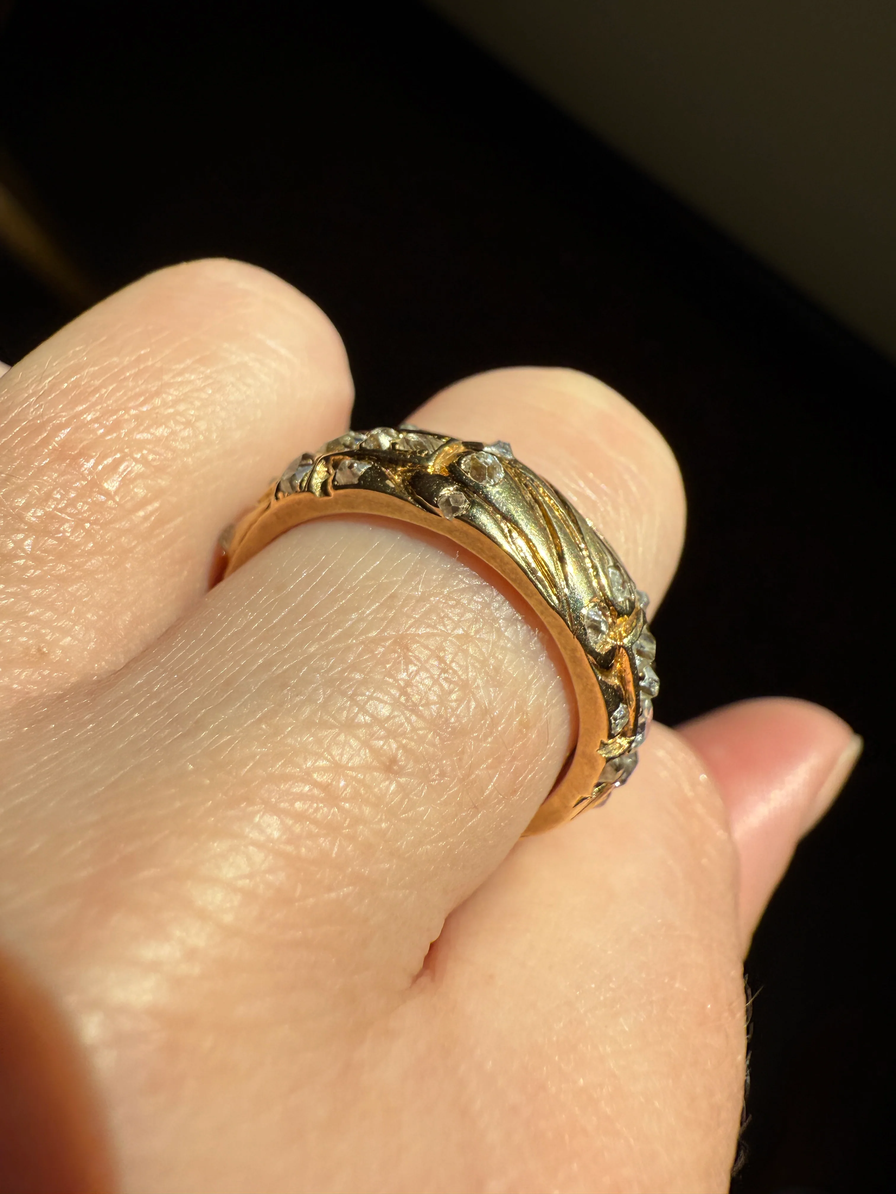 HEAVY One of a Kind Chunky Elongated 1.5ctw Old Mine Cut DIAMOND Encrusted Eternity Band French c1939 Ring 9.6g 18k Gold Anniversary? Dated - Image 25