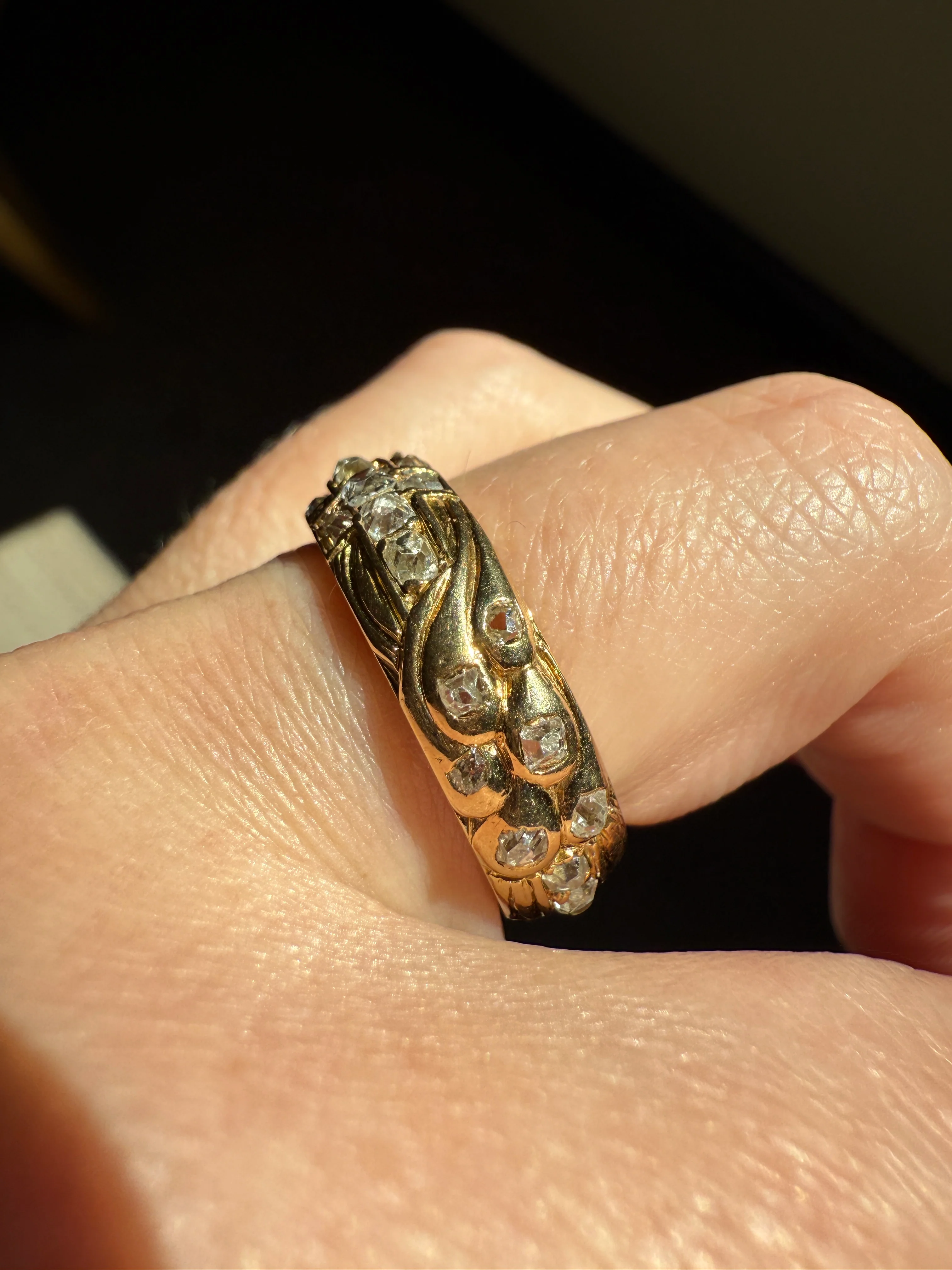 HEAVY One of a Kind Chunky Elongated 1.5ctw Old Mine Cut DIAMOND Encrusted Eternity Band French c1939 Ring 9.6g 18k Gold Anniversary? Dated - Image 26