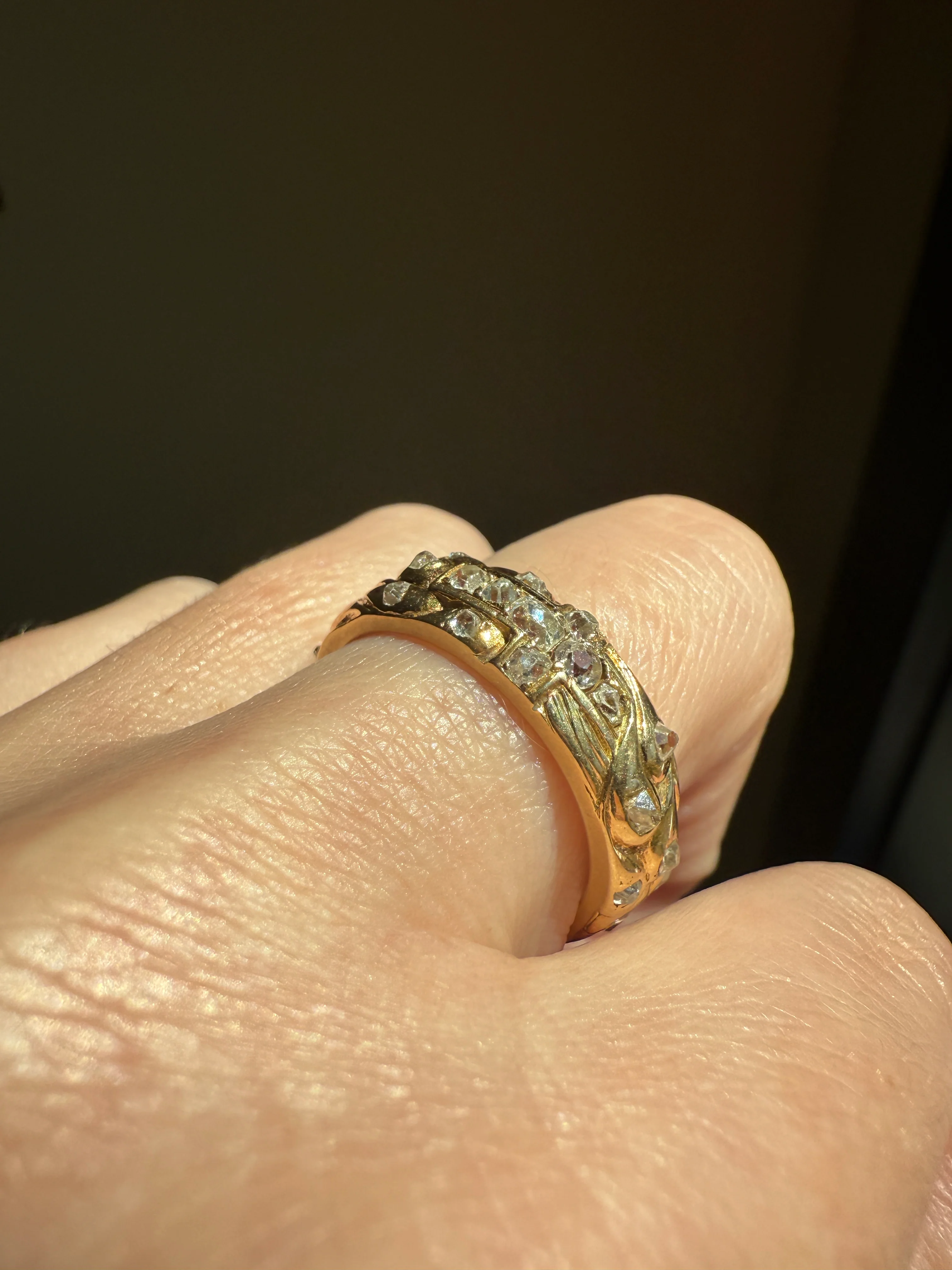 HEAVY One of a Kind Chunky Elongated 1.5ctw Old Mine Cut DIAMOND Encrusted Eternity Band French c1939 Ring 9.6g 18k Gold Anniversary? Dated - Image 35