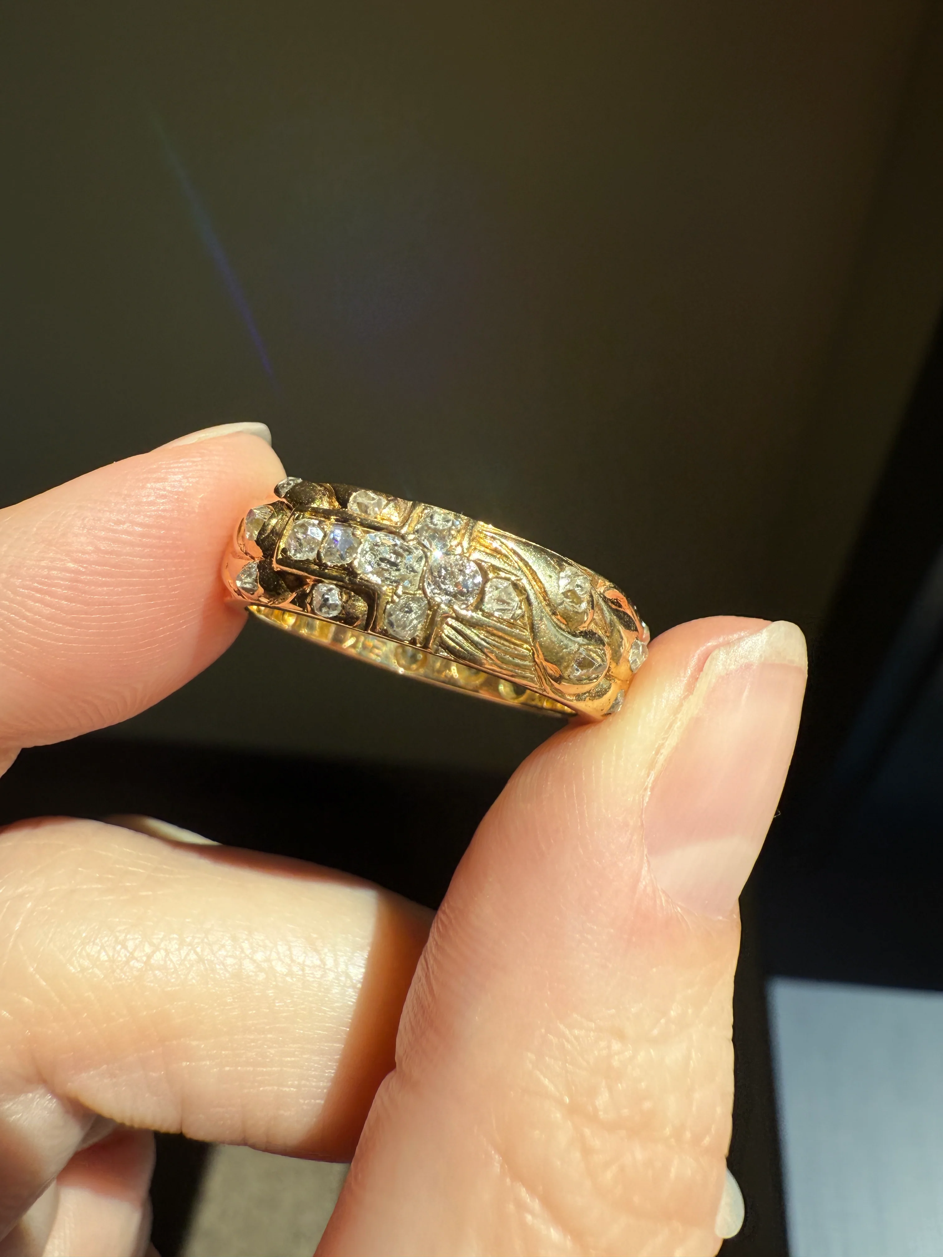 HEAVY One of a Kind Chunky Elongated 1.5ctw Old Mine Cut DIAMOND Encrusted Eternity Band French c1939 Ring 9.6g 18k Gold Anniversary? Dated - Image 36