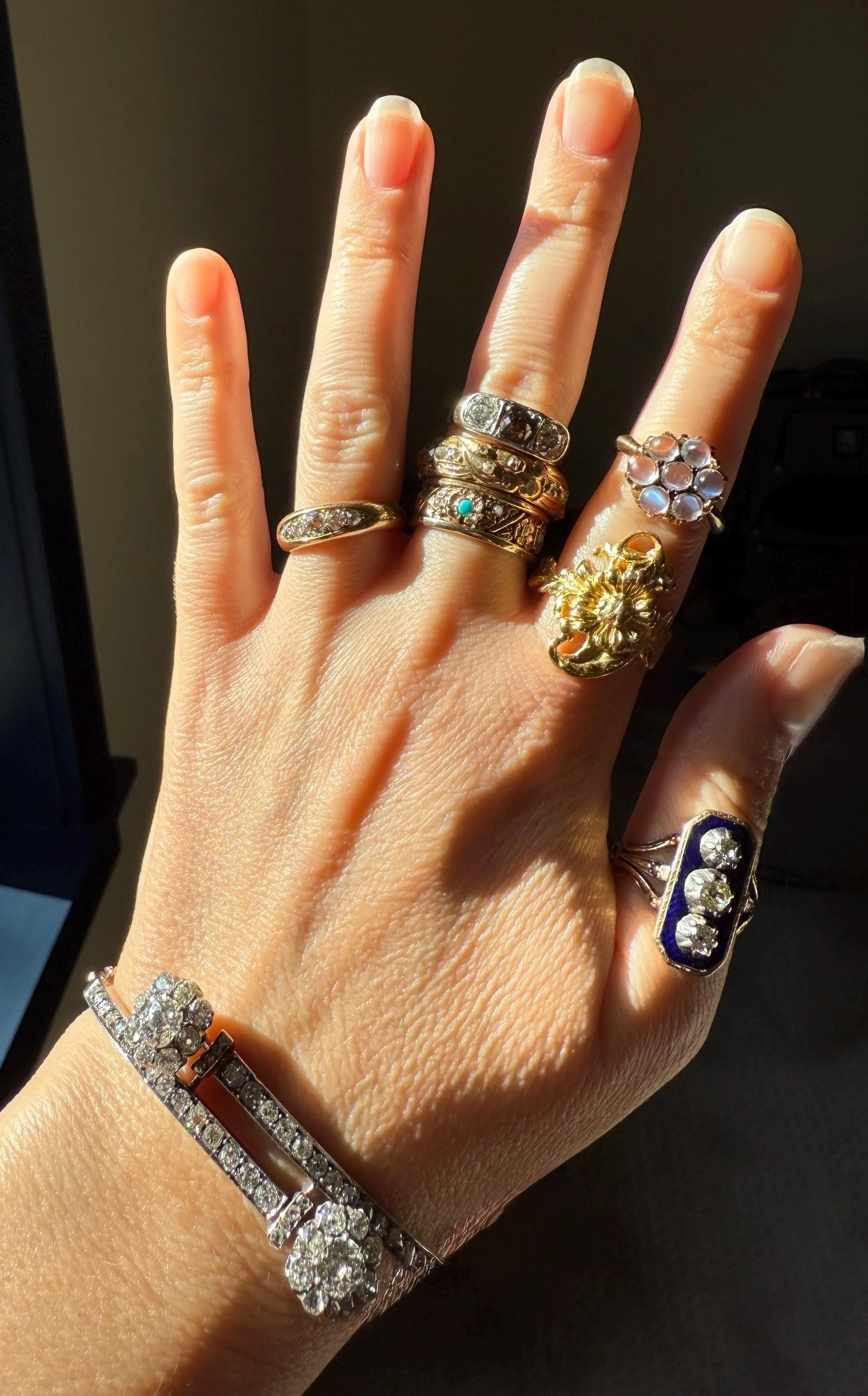 HEAVY One of a Kind Chunky Elongated 1.5ctw Old Mine Cut DIAMOND Encrusted Eternity Band French c1939 Ring 9.6g 18k Gold Anniversary? Dated - Image 8