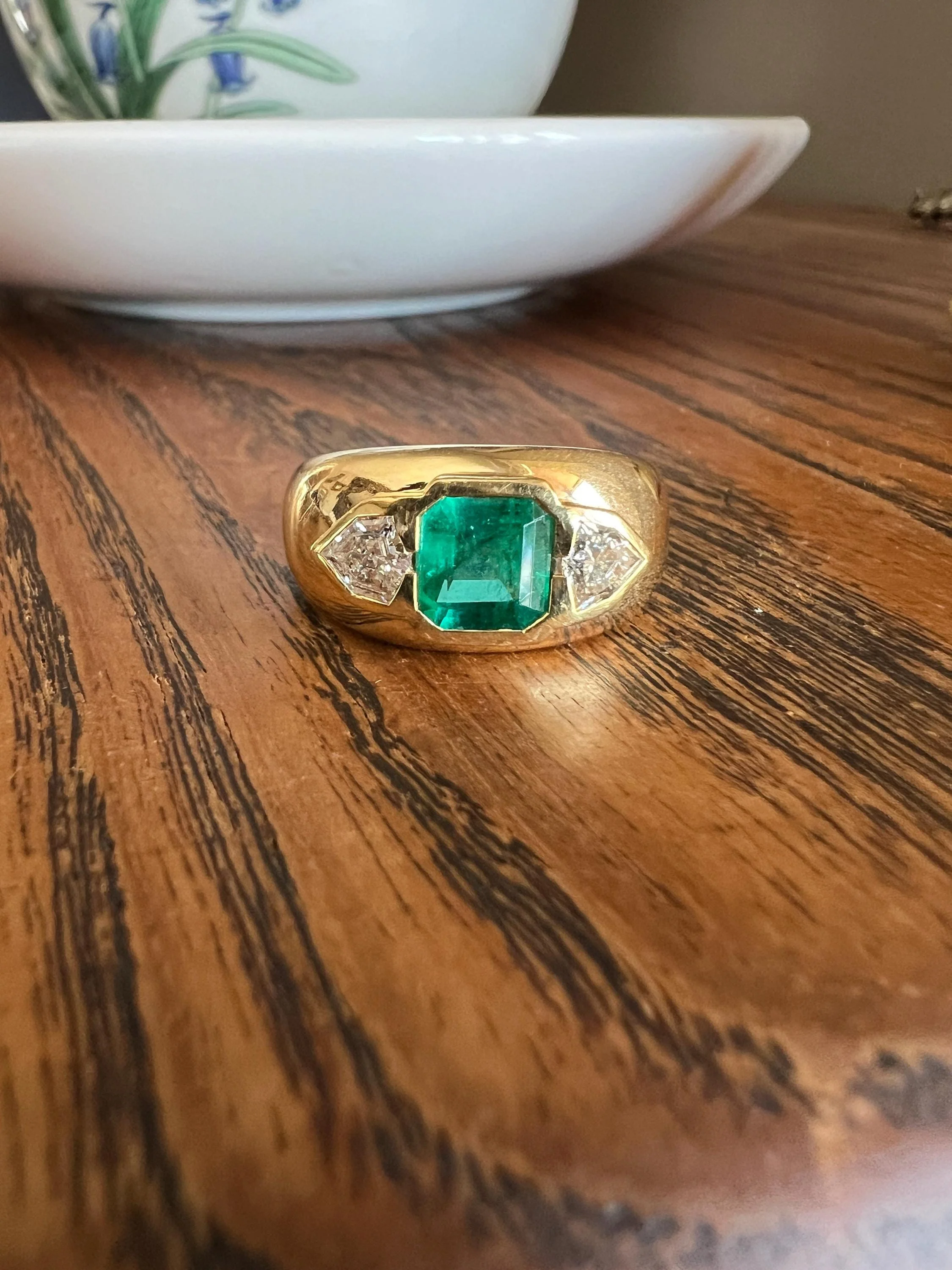 HEXAGON SHIELD Diamond Green EMERALD Chunky Vintage Three Stone Gypsy Ring French 18k Gold Wide Band Natural Heavy - Image 11