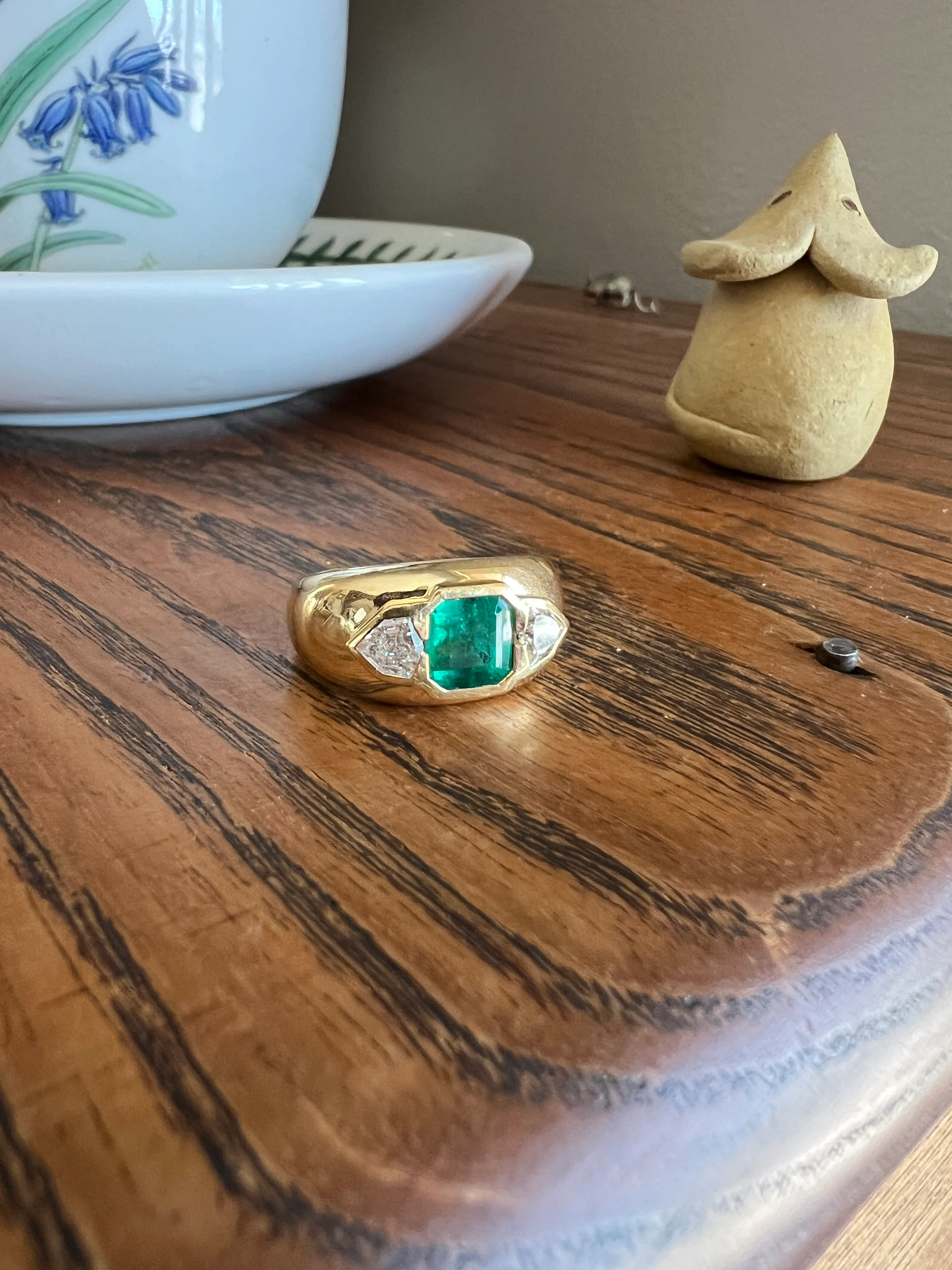 HEXAGON SHIELD Diamond Green EMERALD Chunky Vintage Three Stone Gypsy Ring French 18k Gold Wide Band Natural Heavy - Image 16