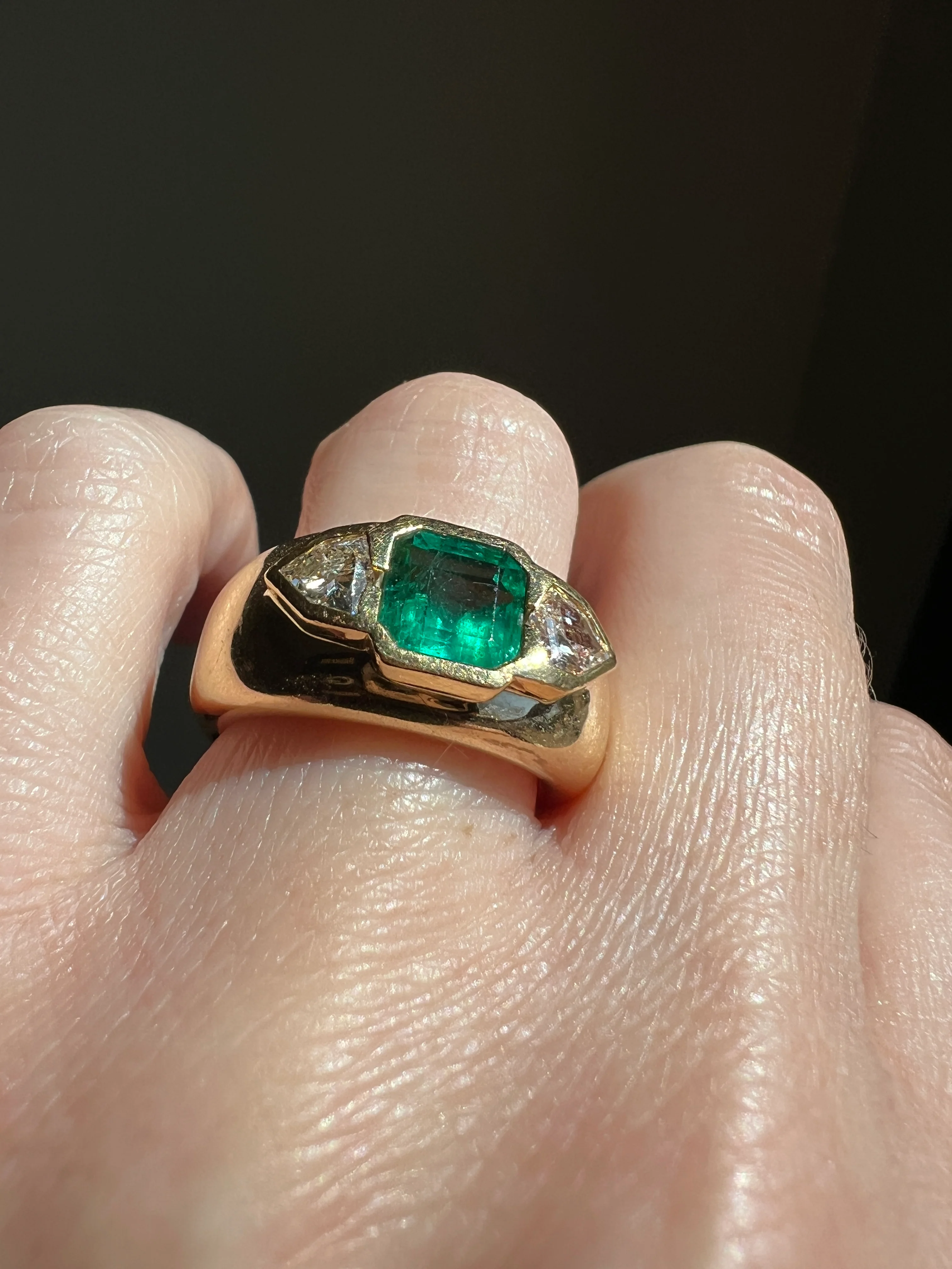 HEXAGON SHIELD Diamond Green EMERALD Chunky Vintage Three Stone Gypsy Ring French 18k Gold Wide Band Natural Heavy - Image 25
