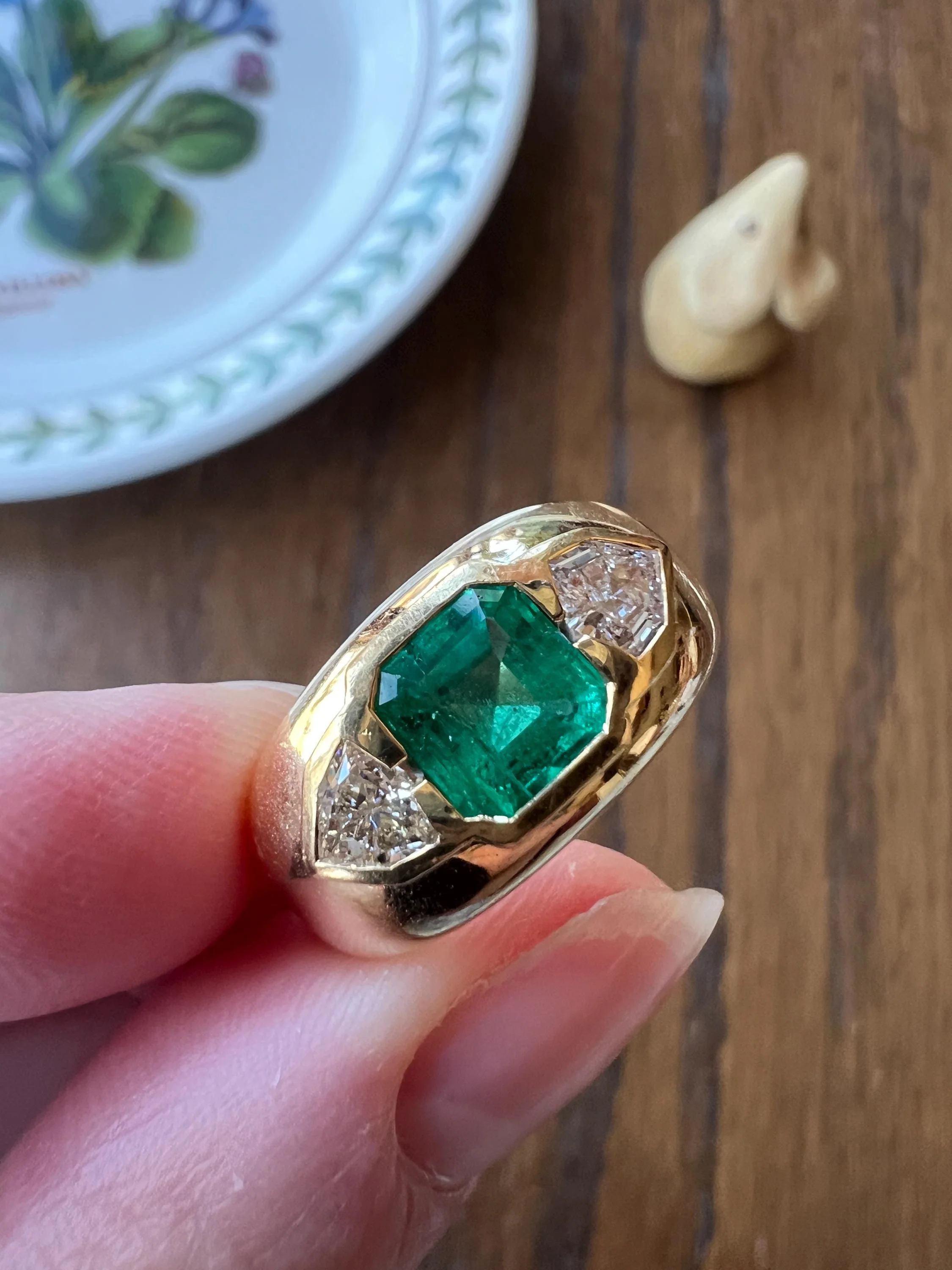 HEXAGON SHIELD Diamond Green EMERALD Chunky Vintage Three Stone Gypsy Ring French 18k Gold Wide Band Natural Heavy - Image 5