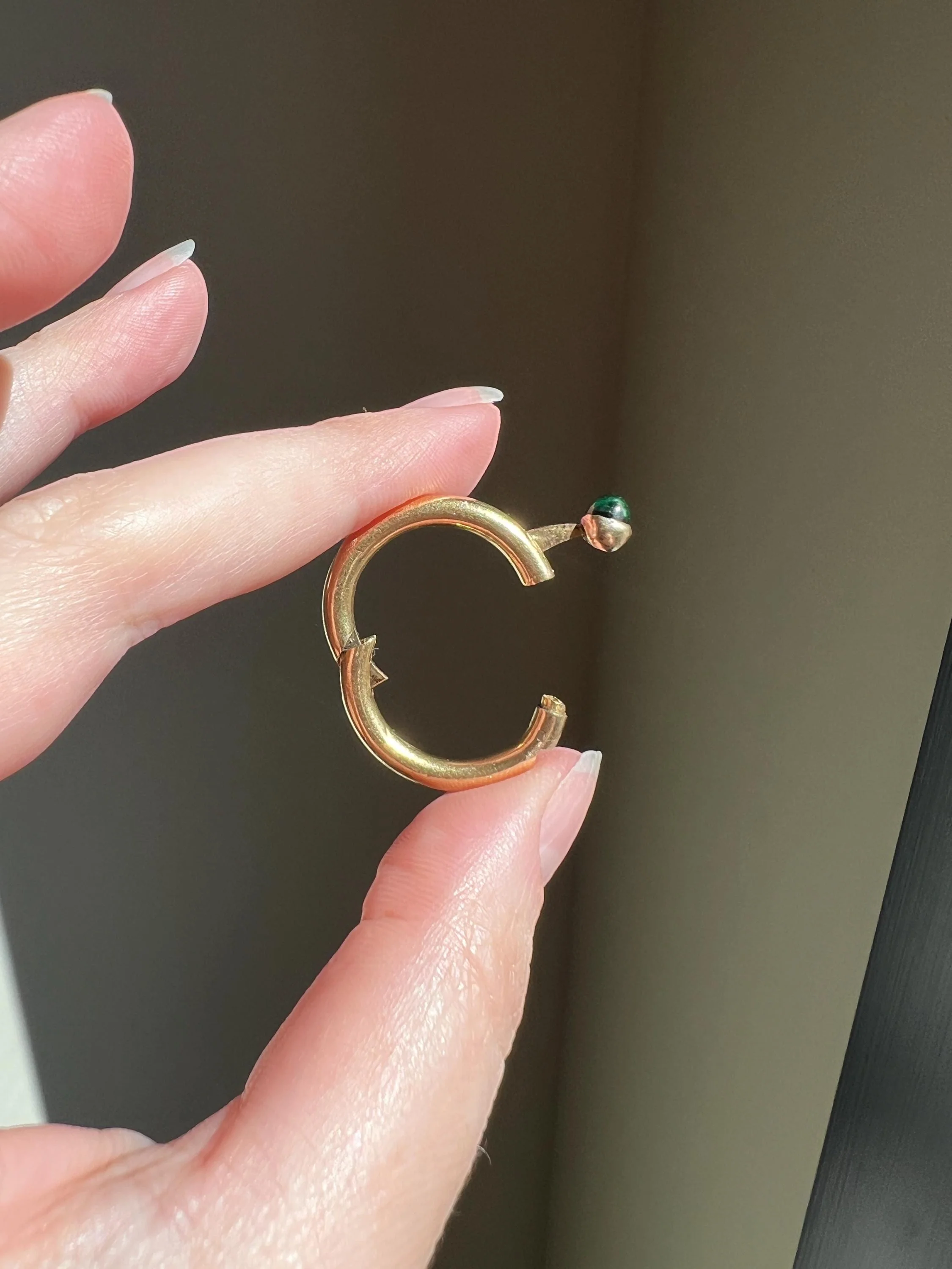 HINGED Lock Clasp RING French Vintage to Antique Opening Puzzle 18k Gold Donut Band Green Cabochon Romantic Unique Gift Poison? Pipe Stacker - Image 11