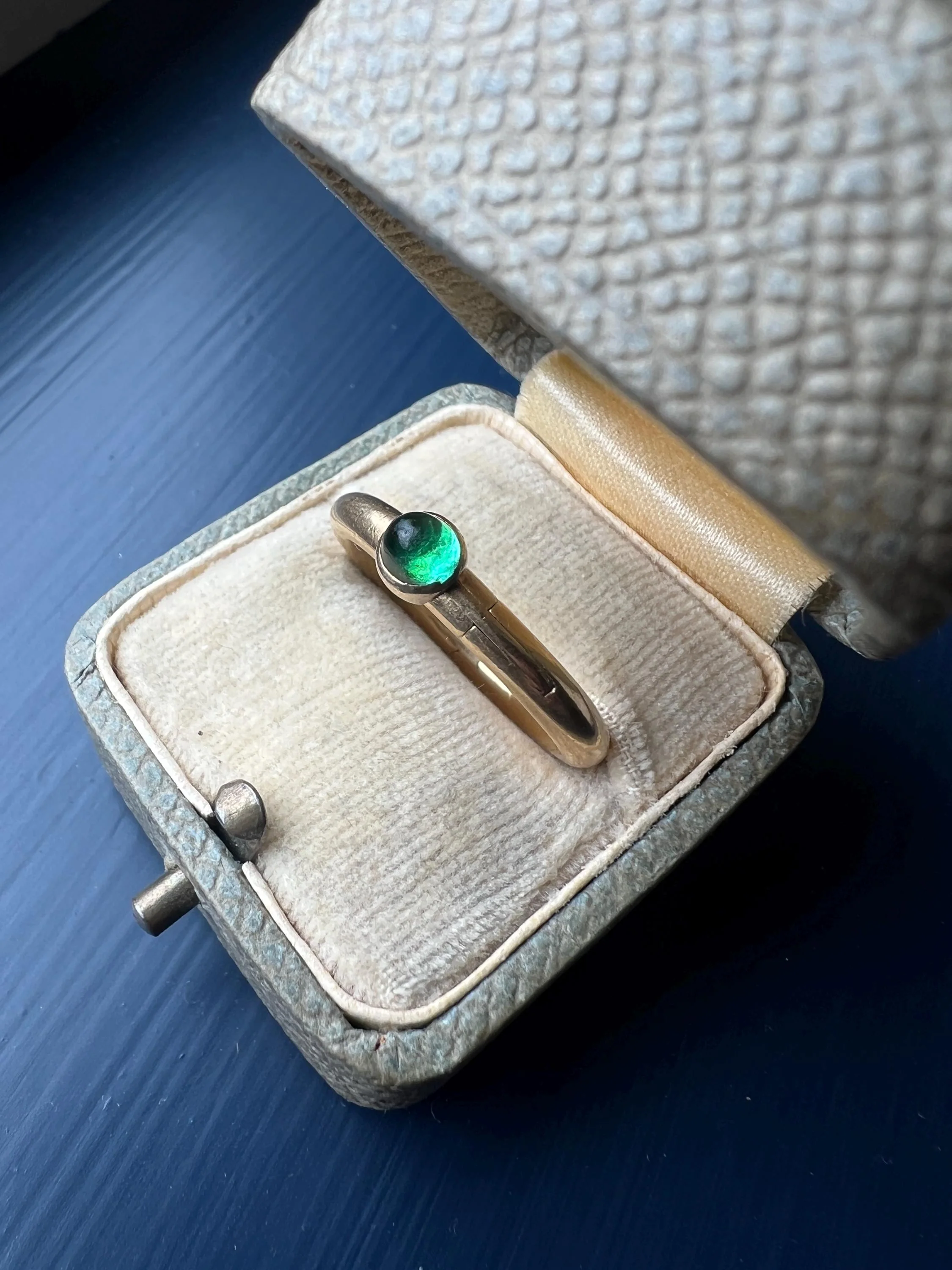 HINGED Lock Clasp RING French Vintage to Antique Opening Puzzle 18k Gold Donut Band Green Cabochon Romantic Unique Gift Poison? Pipe Stacker - Image 3
