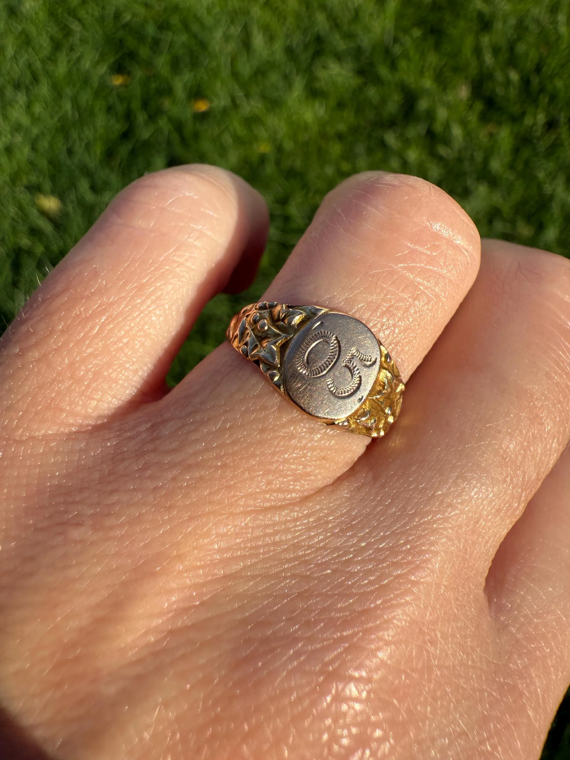 HOLLY Year Date Ring Signet c1905 Provenance Romantic Holiday Christmas Gift Figural Leaf Band 10k Rose Yellow Gold Leaves Berries Stacker - Image 6