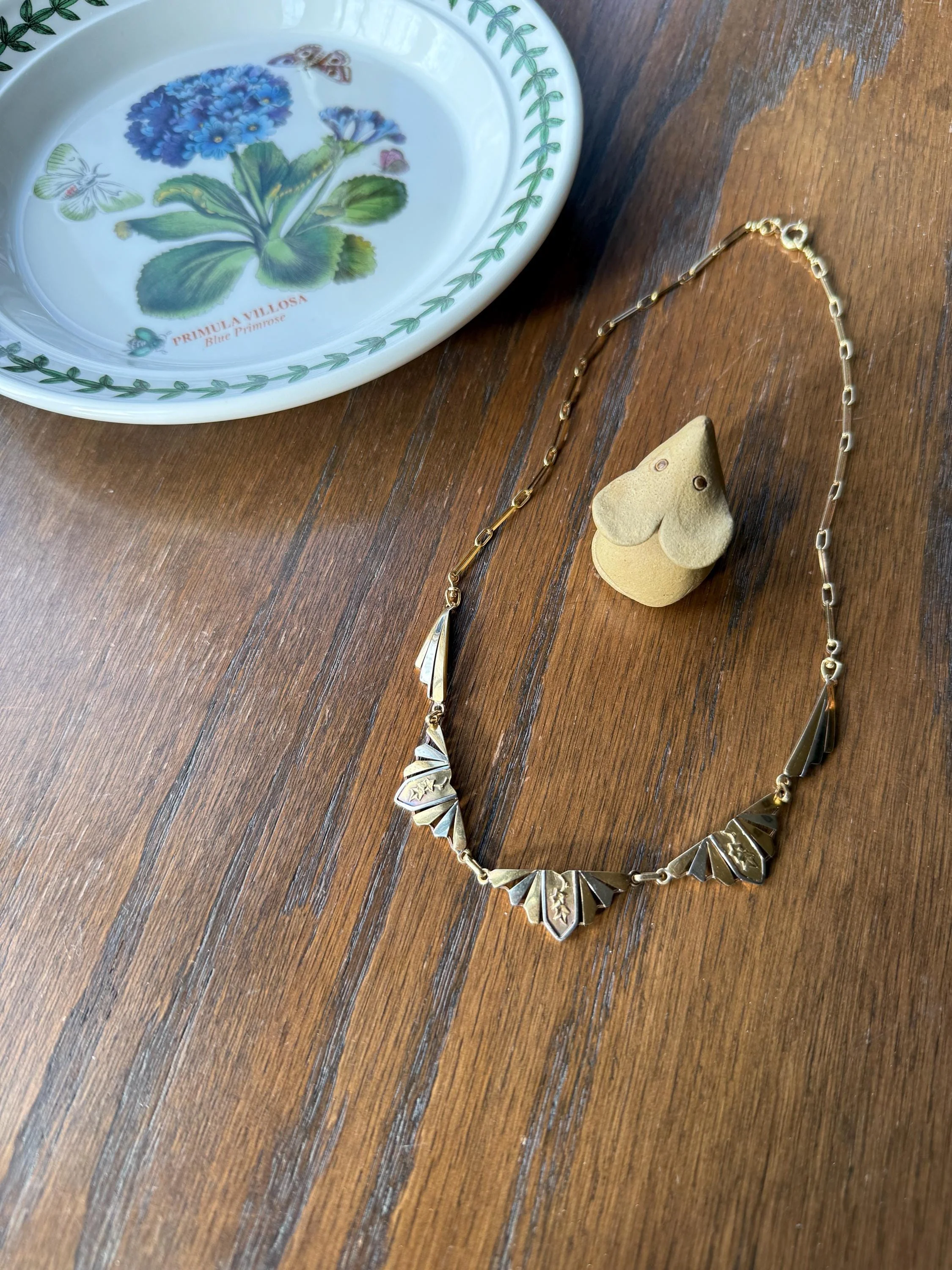 IVY French Art Deco Antique 12g 18k Gold Solid Two Tone Necklace Drapery Paperclip Chain Collar Fan Pendant Figural Architectural Geometric Fanned - Image 9