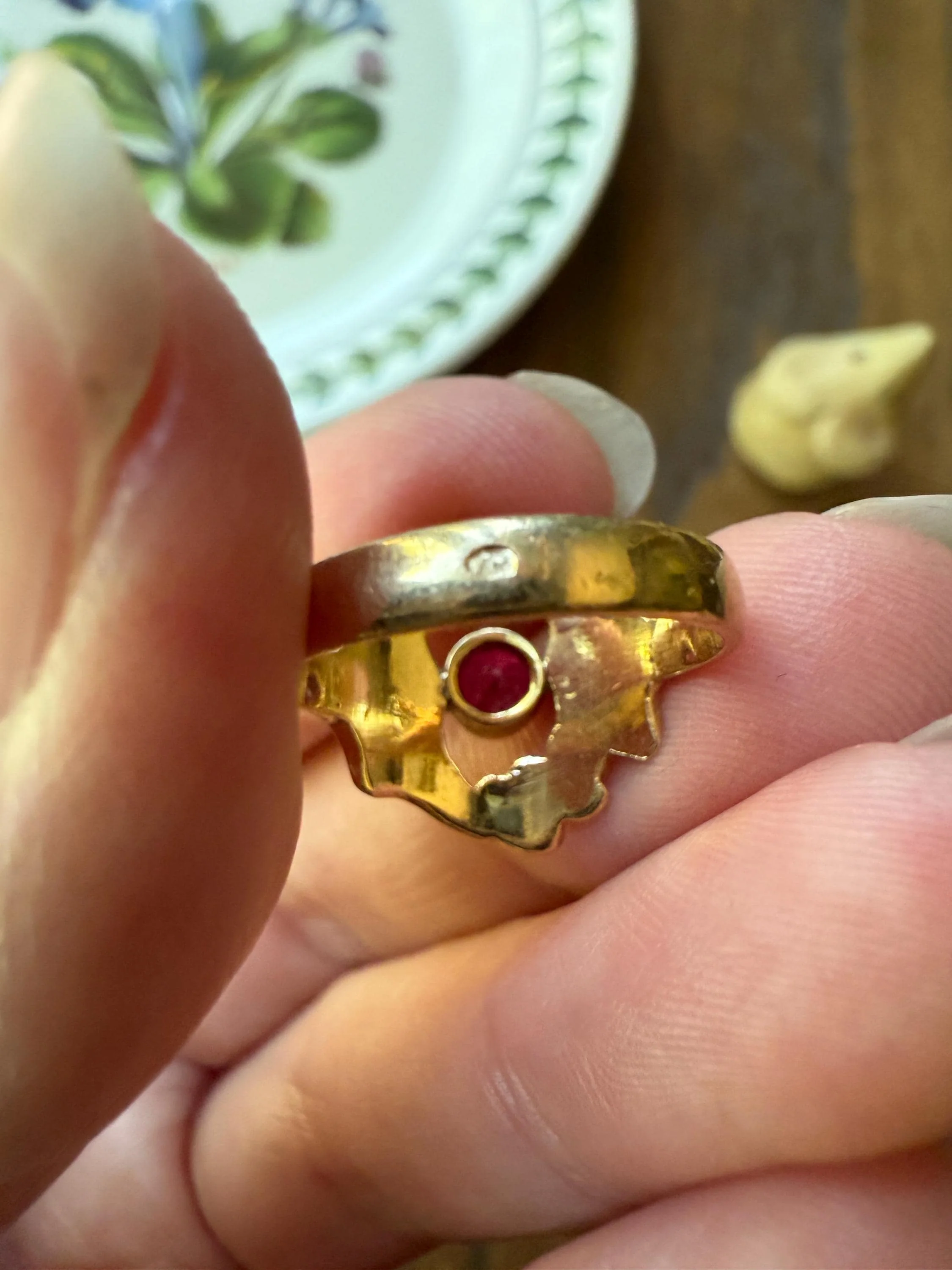IVY Leaf and Berry Ruby French Antique 18k Gold Figural Belle Epoque Art Nouveau Ring - Image 10