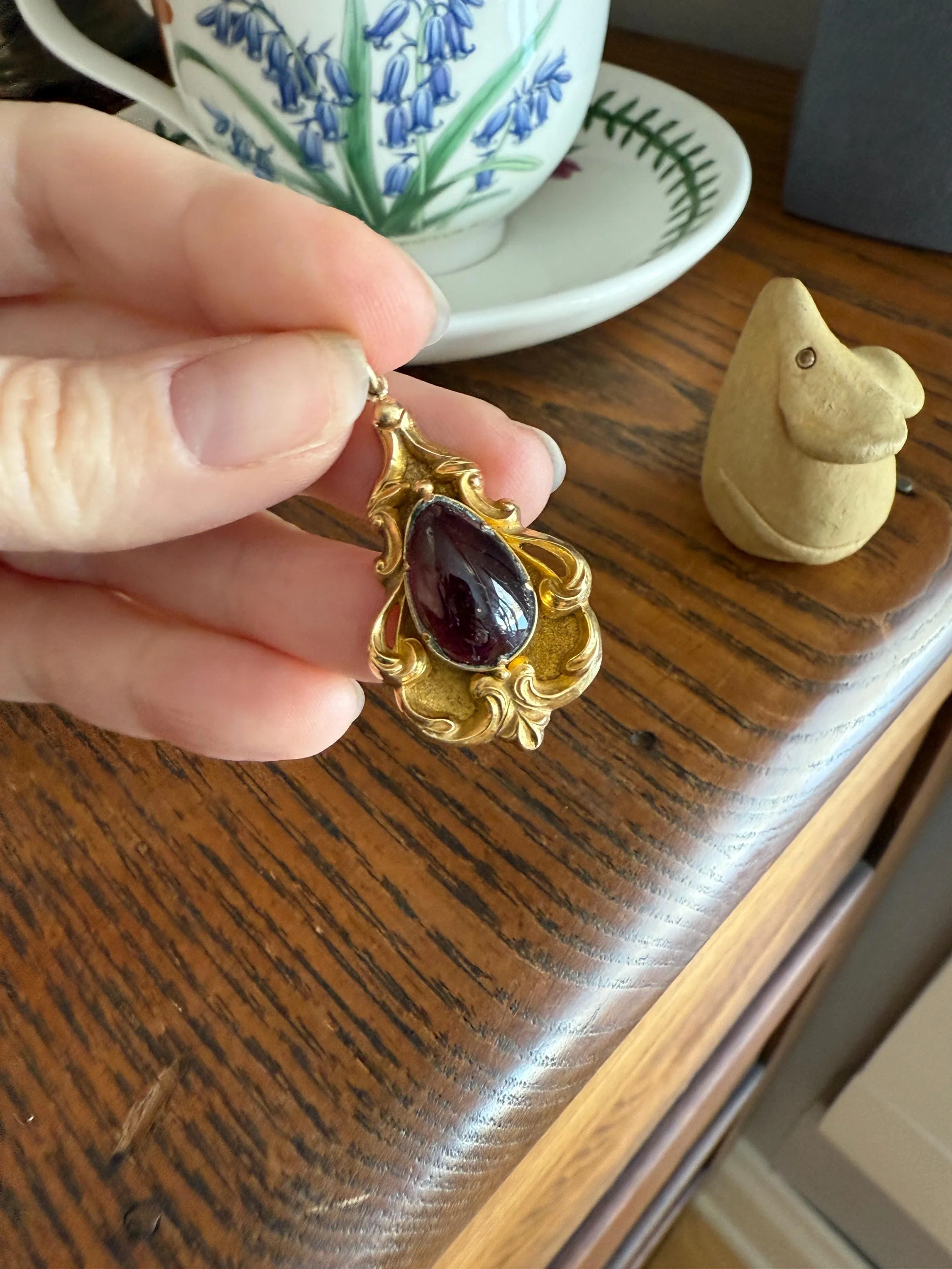 Juicy Victorian Antique Crimson Red Pear Natural Garnet 18k Gold Scrolled Teardrop Pendant Ornate Inner Glow - Image 11