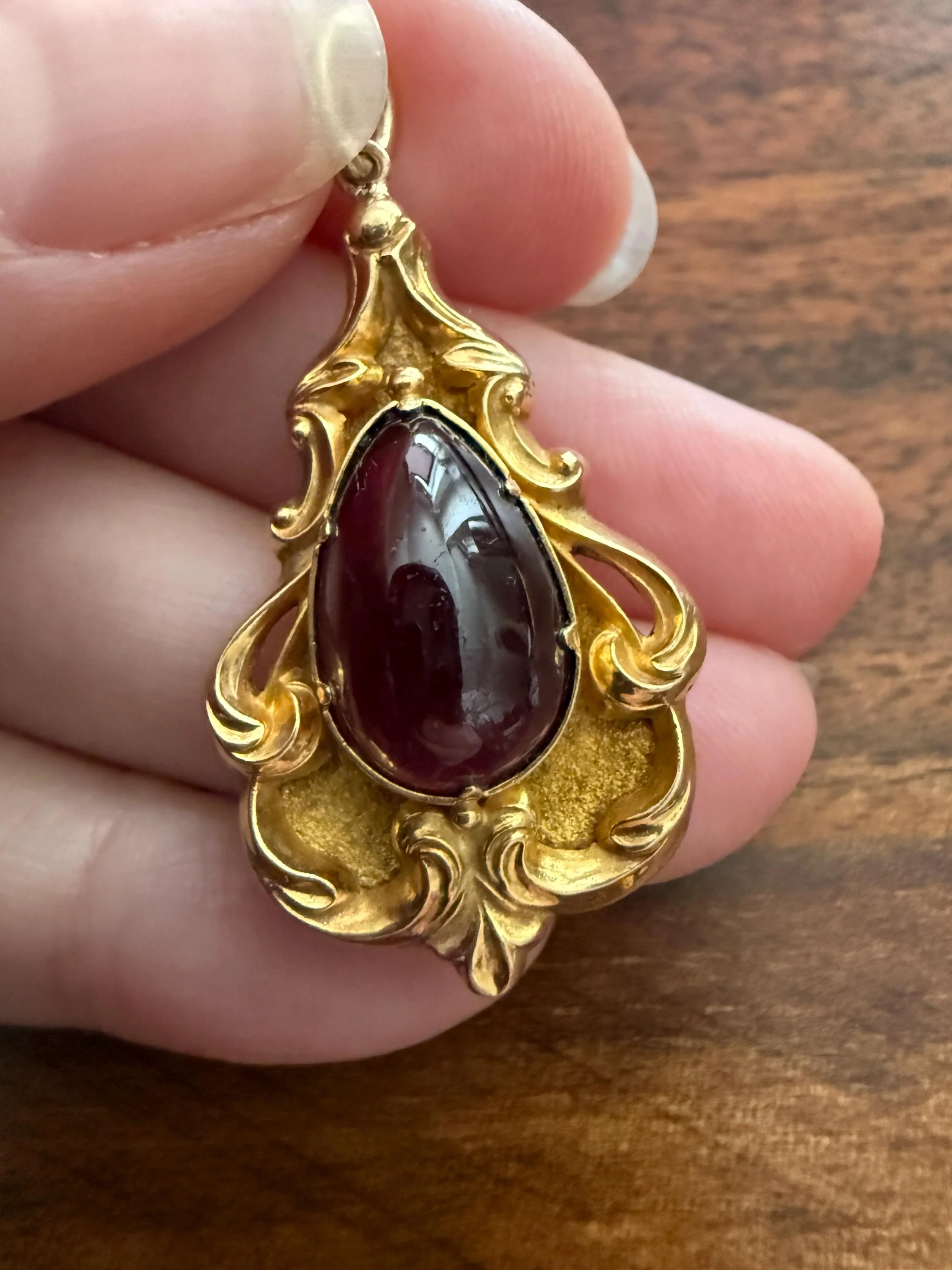 Juicy Victorian Antique Crimson Red Pear Natural Garnet 18k Gold Scrolled Teardrop Pendant Ornate Inner Glow - Image 2