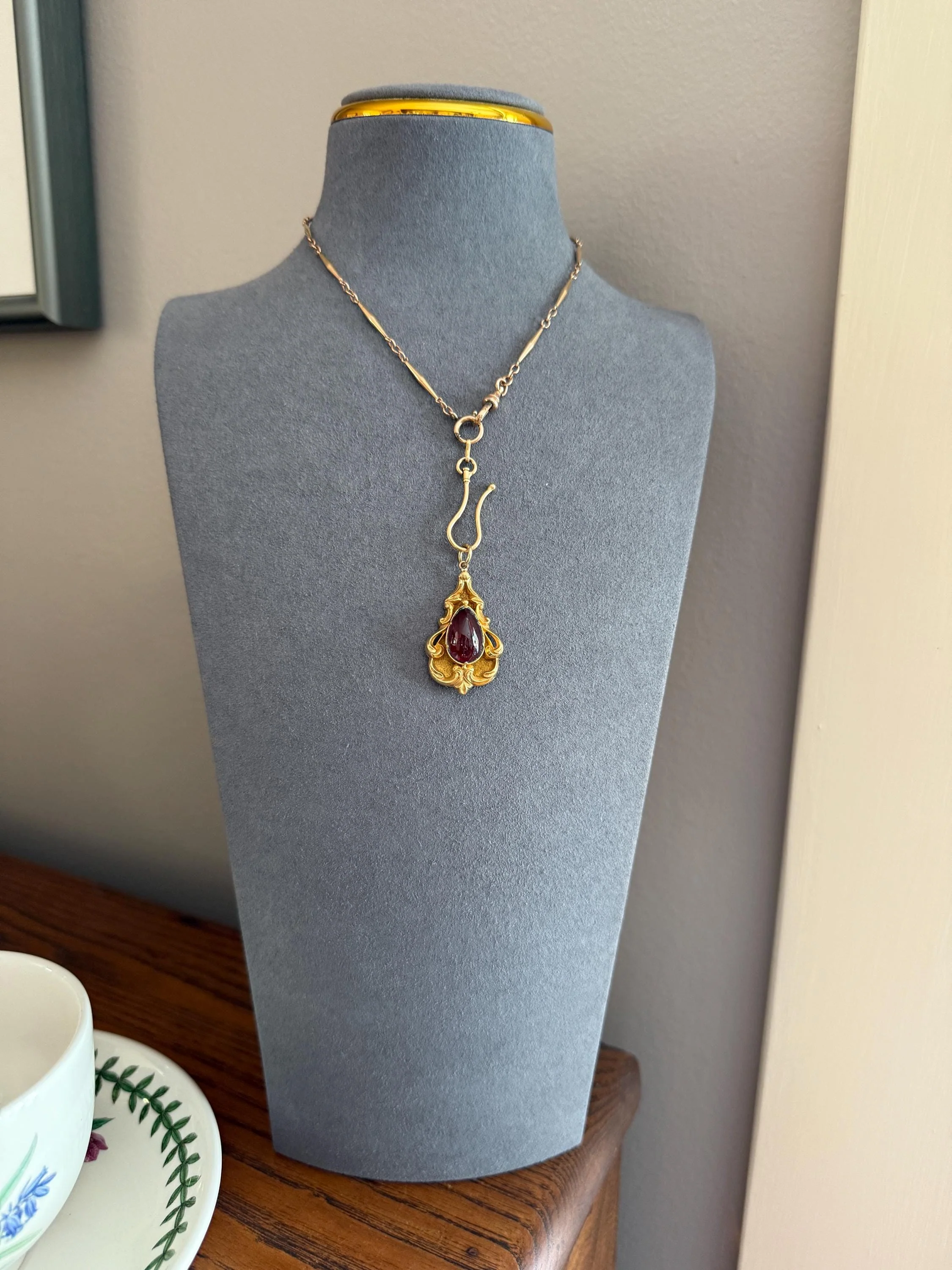 Juicy Victorian Antique Crimson Red Pear Natural Garnet 18k Gold Scrolled Teardrop Pendant Ornate Inner Glow - Image 5