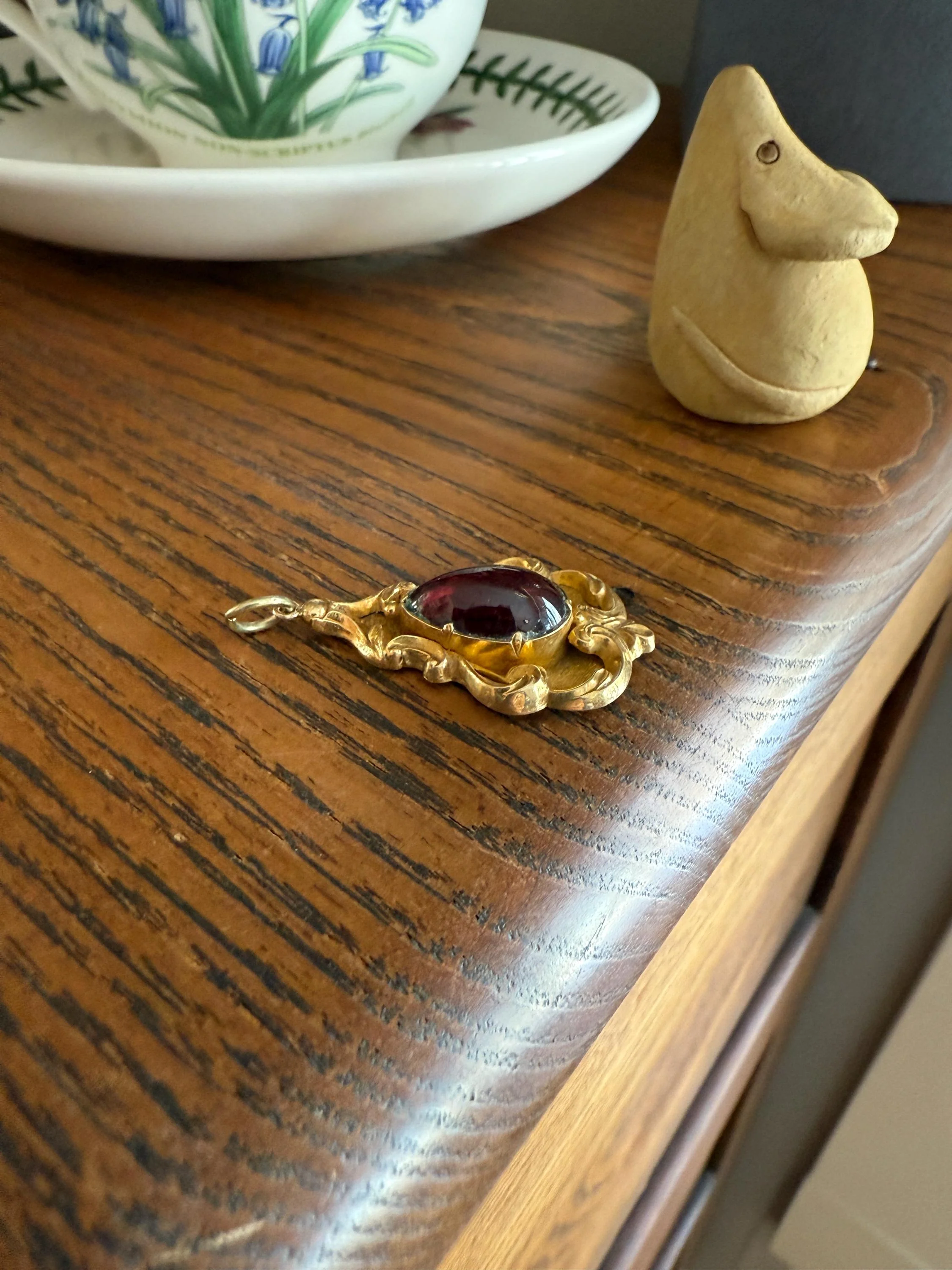 Juicy Victorian Antique Crimson Red Pear Natural Garnet 18k Gold Scrolled Teardrop Pendant Ornate Inner Glow - Image 7