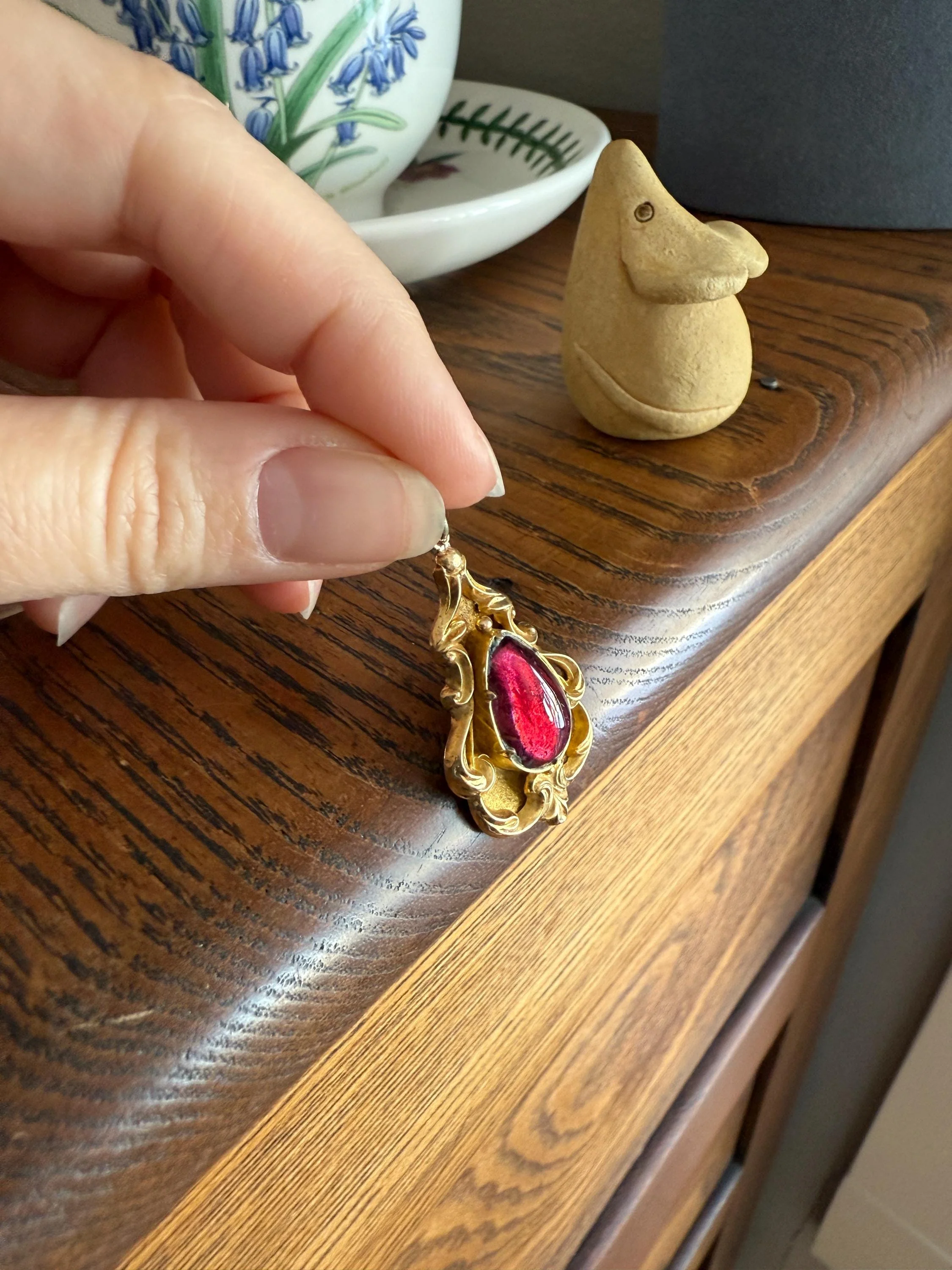 Juicy Victorian Antique Crimson Red Pear Natural Garnet 18k Gold Scrolled Teardrop Pendant Ornate Inner Glow - Image 8