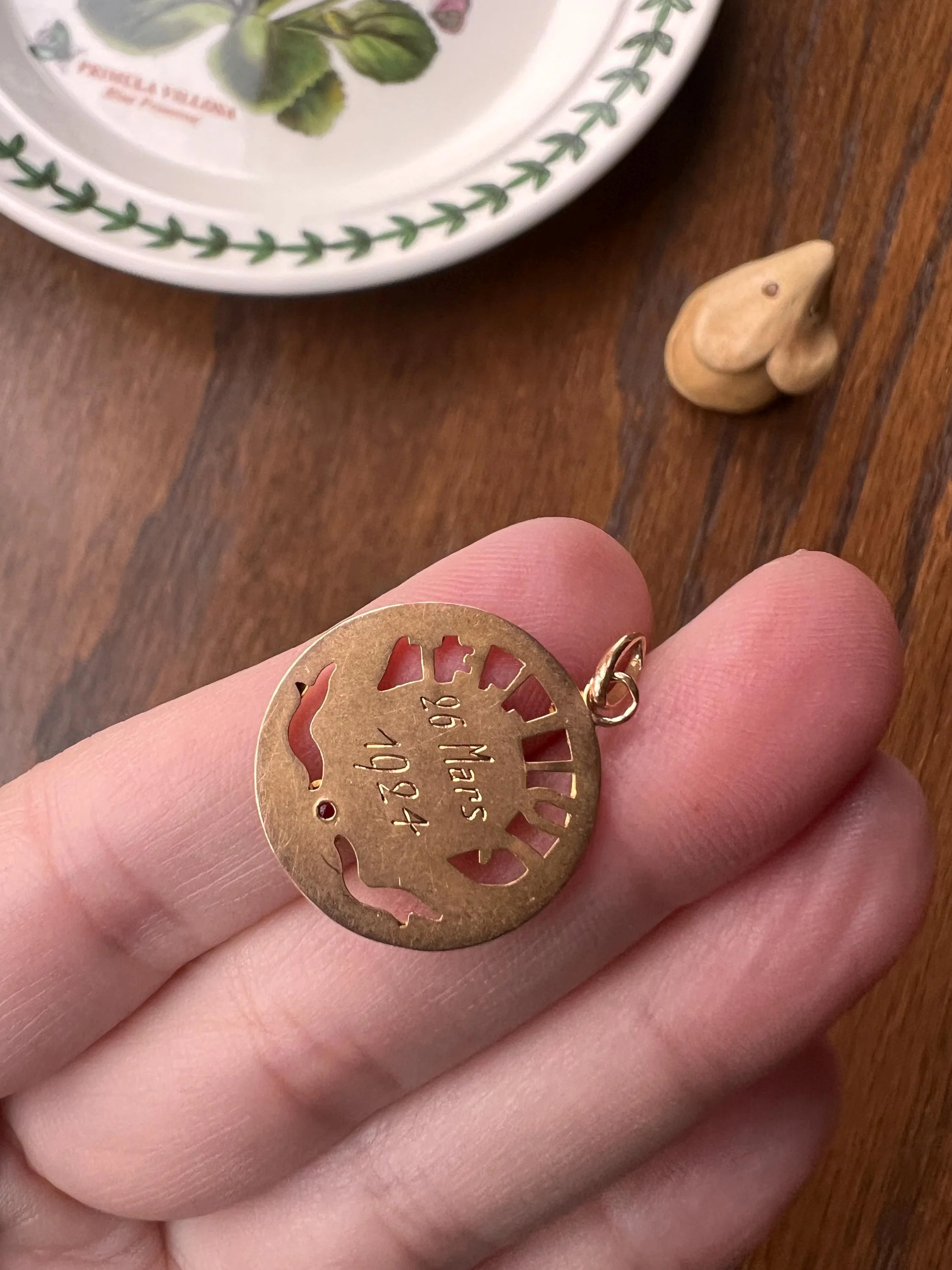 JULY Dated 1924 Floral French Antique Birthday Month 18k Gold Pendant Paste Ruby Garland Halo Belle Epoque - Image 2