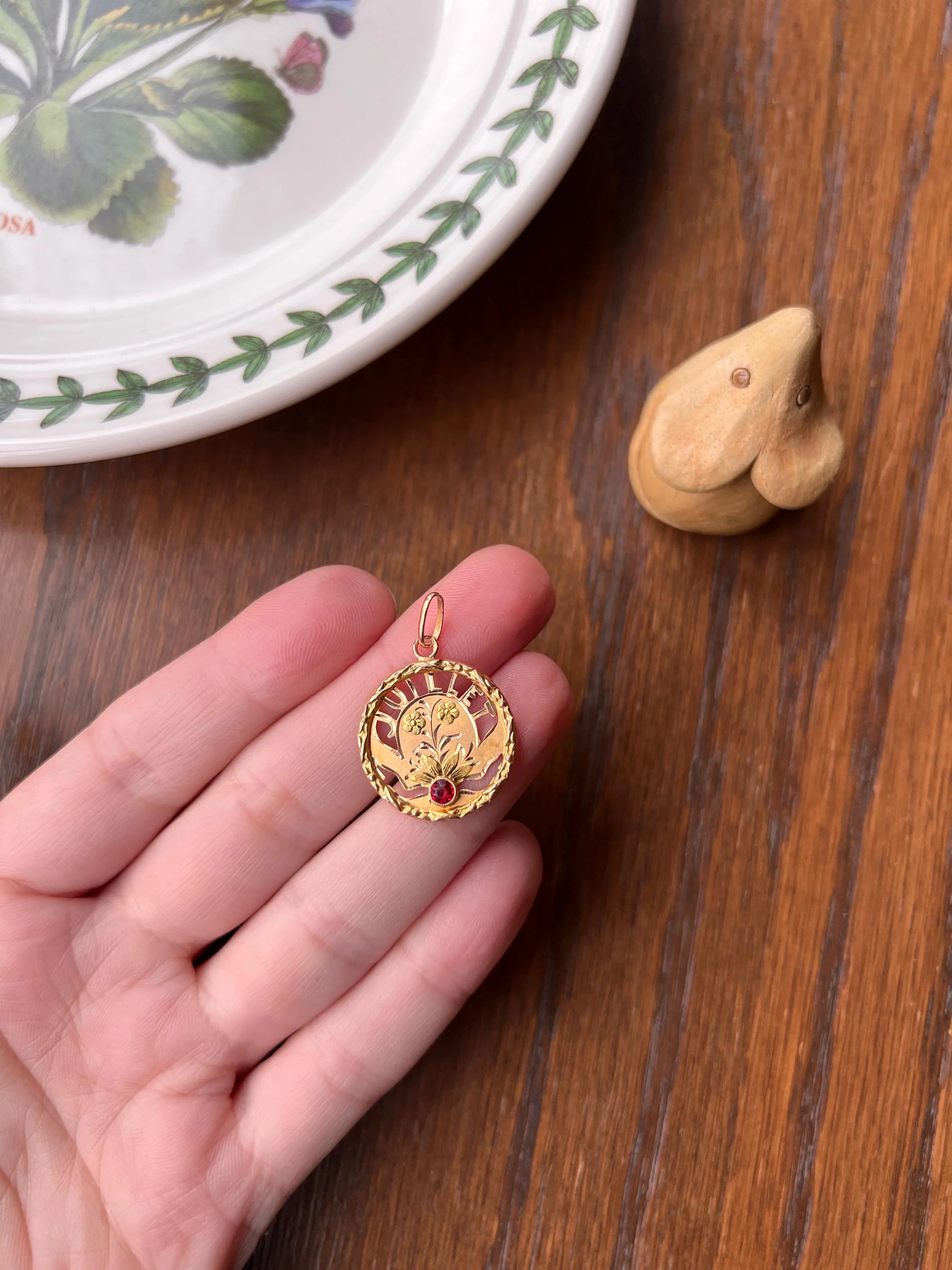 JULY Dated 1924 Floral French Antique Birthday Month 18k Gold Pendant Paste Ruby Garland Halo Belle Epoque - Image 4