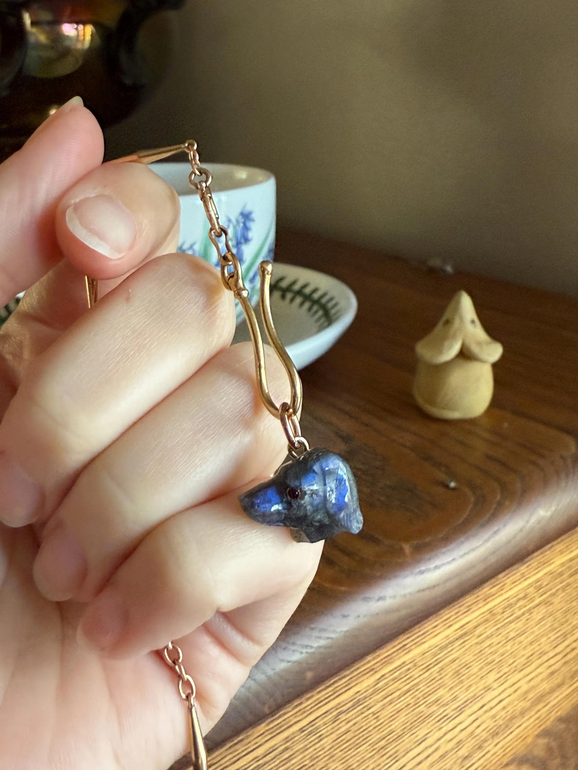 LABRADORITE Blue Labrador ; ) DOG Head Carved Antique Victorian French 18k Gold Figural Hunting Loyalty Hound Pendant Bracelet Charm Animal - Image 3