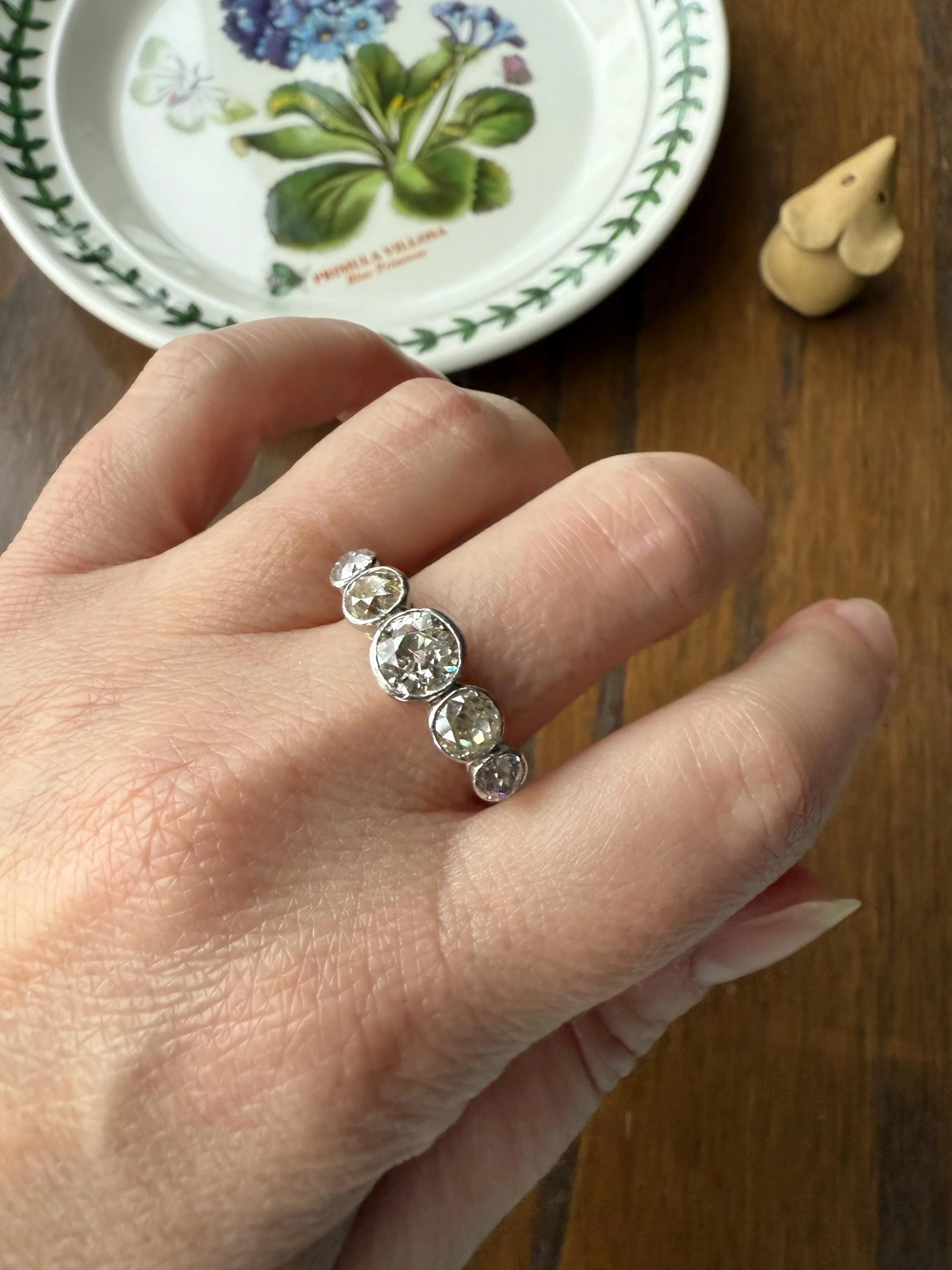 Large Antique 3 CARATS Old Mine Cut DIAMOND Five Stone Stacker Band Bezel Set Edwardian 18k Gold Big Finger Size 3Ctw OMC - Image 12