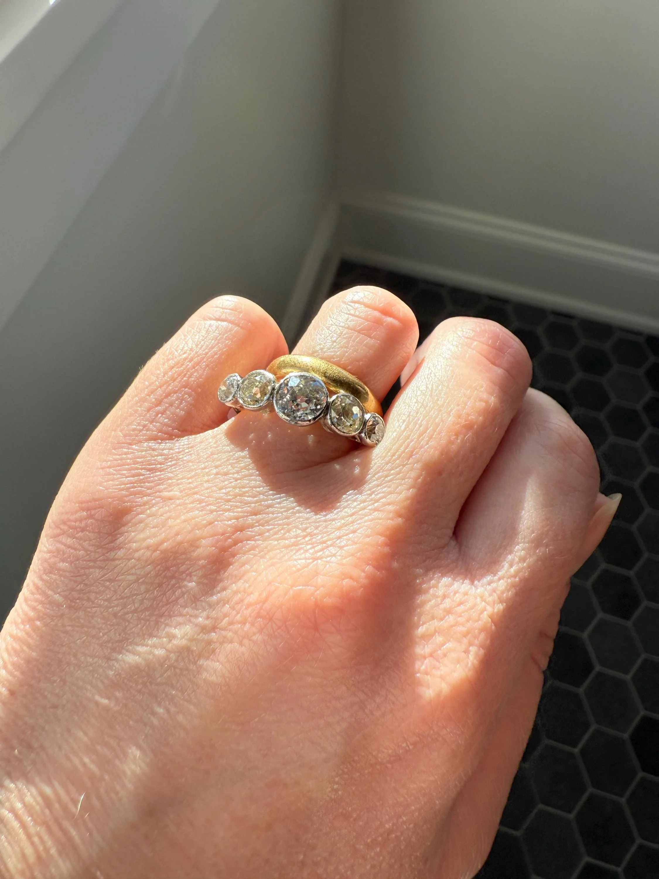 Large Antique 3 CARATS Old Mine Cut DIAMOND Five Stone Stacker Band Bezel Set Edwardian 18k Gold Big Finger Size 3Ctw OMC - Image 17