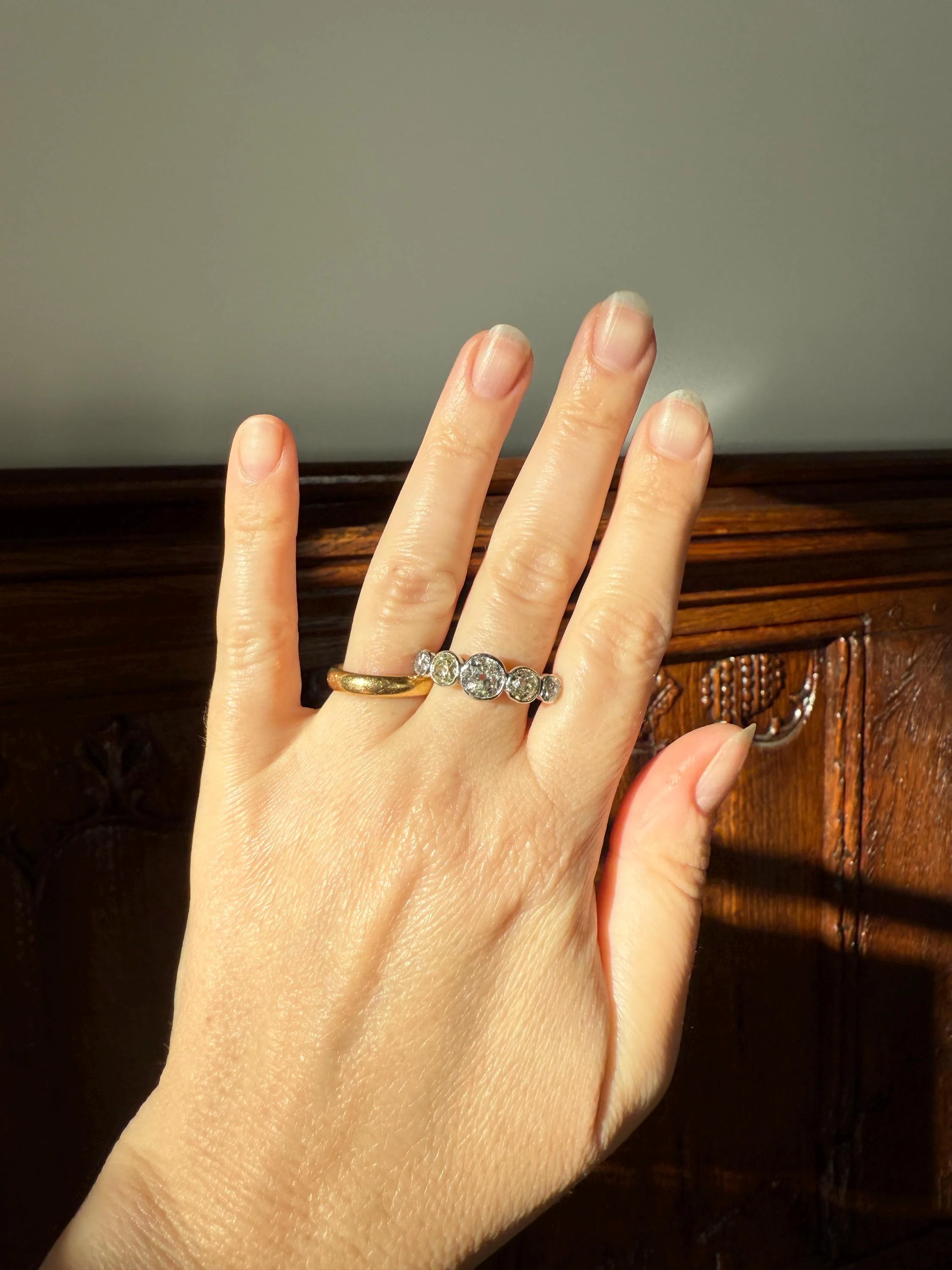 Large Antique 3 CARATS Old Mine Cut DIAMOND Five Stone Stacker Band Bezel Set Edwardian 18k Gold Big Finger Size 3Ctw OMC - Image 3