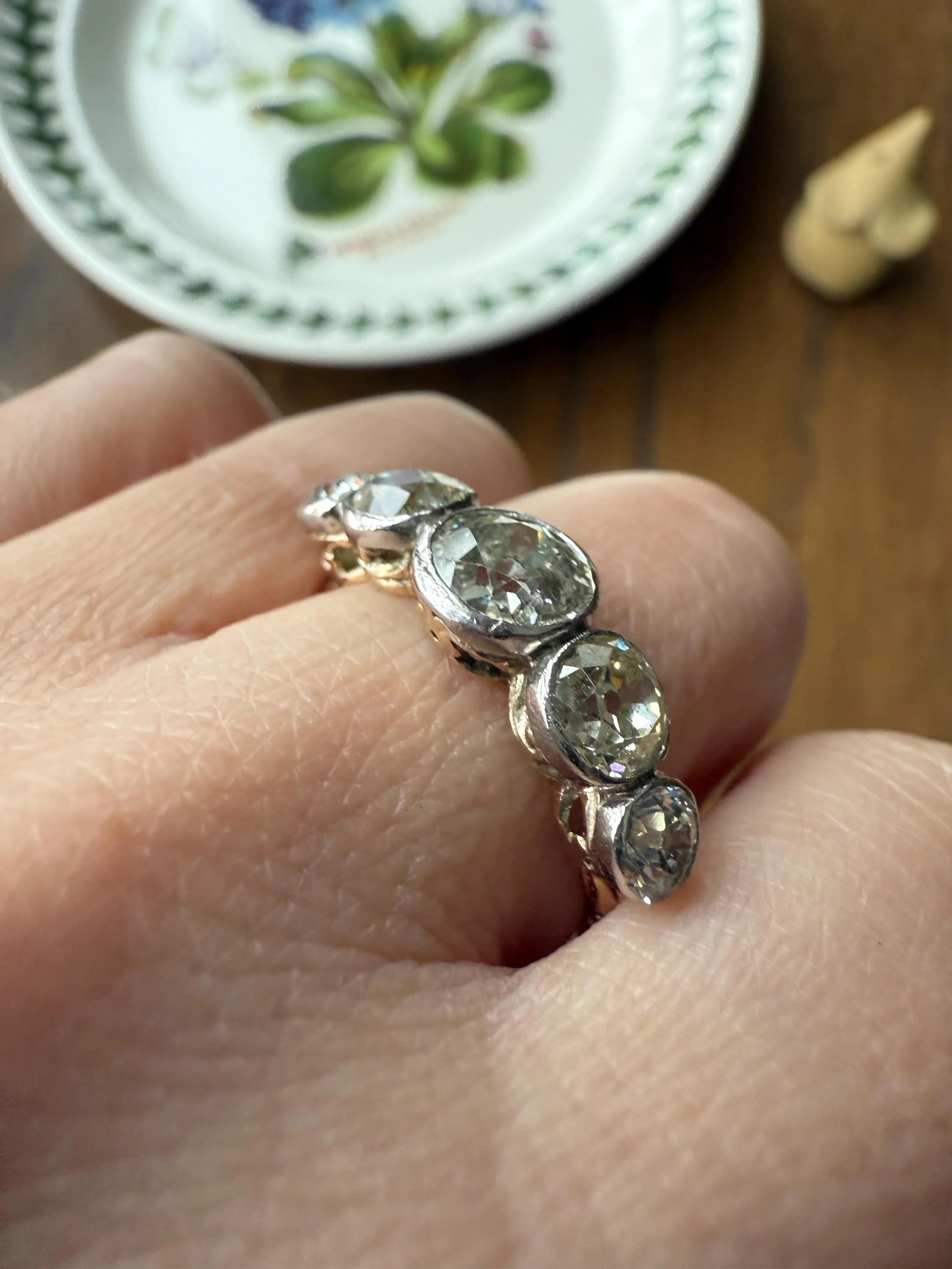 Large Antique 3 CARATS Old Mine Cut DIAMOND Five Stone Stacker Band Bezel Set Edwardian 18k Gold Big Finger Size 3Ctw OMC - Image 9