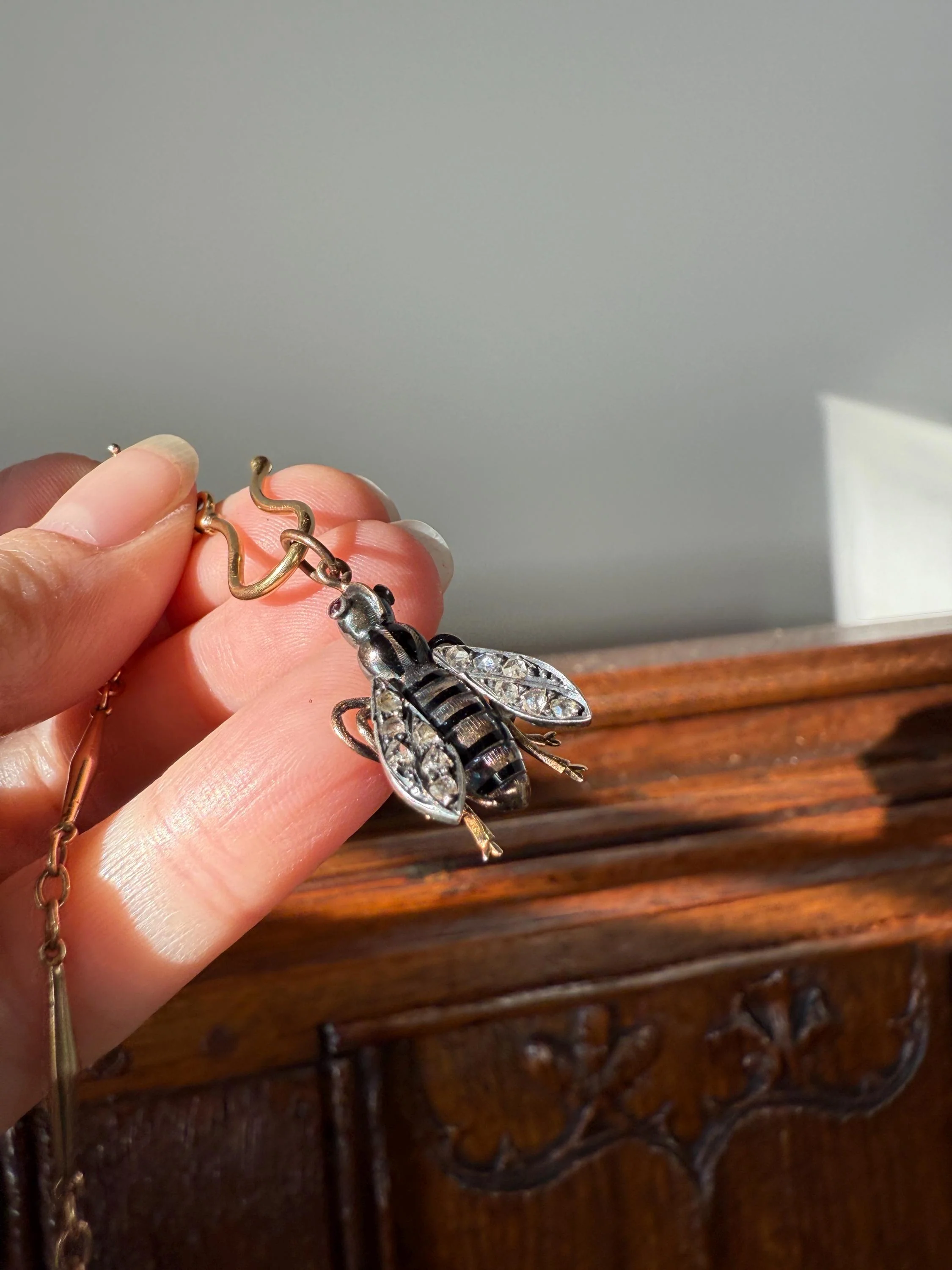One Large BUMBLE BEE Victorian Antique Figural 18k Gold Solid Silver Rose Cut Diamond French Pendant Ruby Eyes Black Enamel Stripes - Image 12