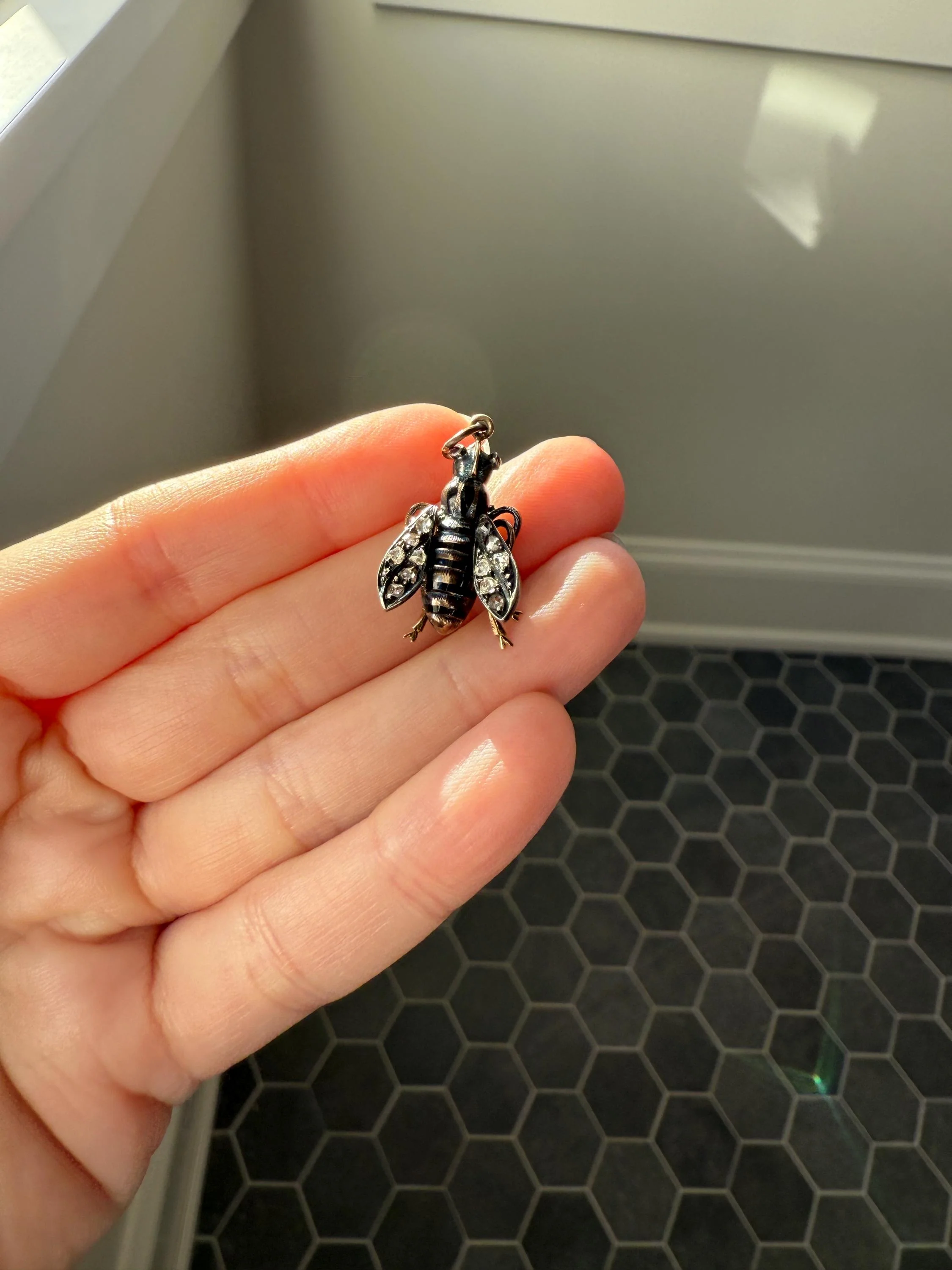 One Large BUMBLE BEE Victorian Antique Figural 18k Gold Solid Silver Rose Cut Diamond French Pendant Ruby Eyes Black Enamel Stripes - Image 14