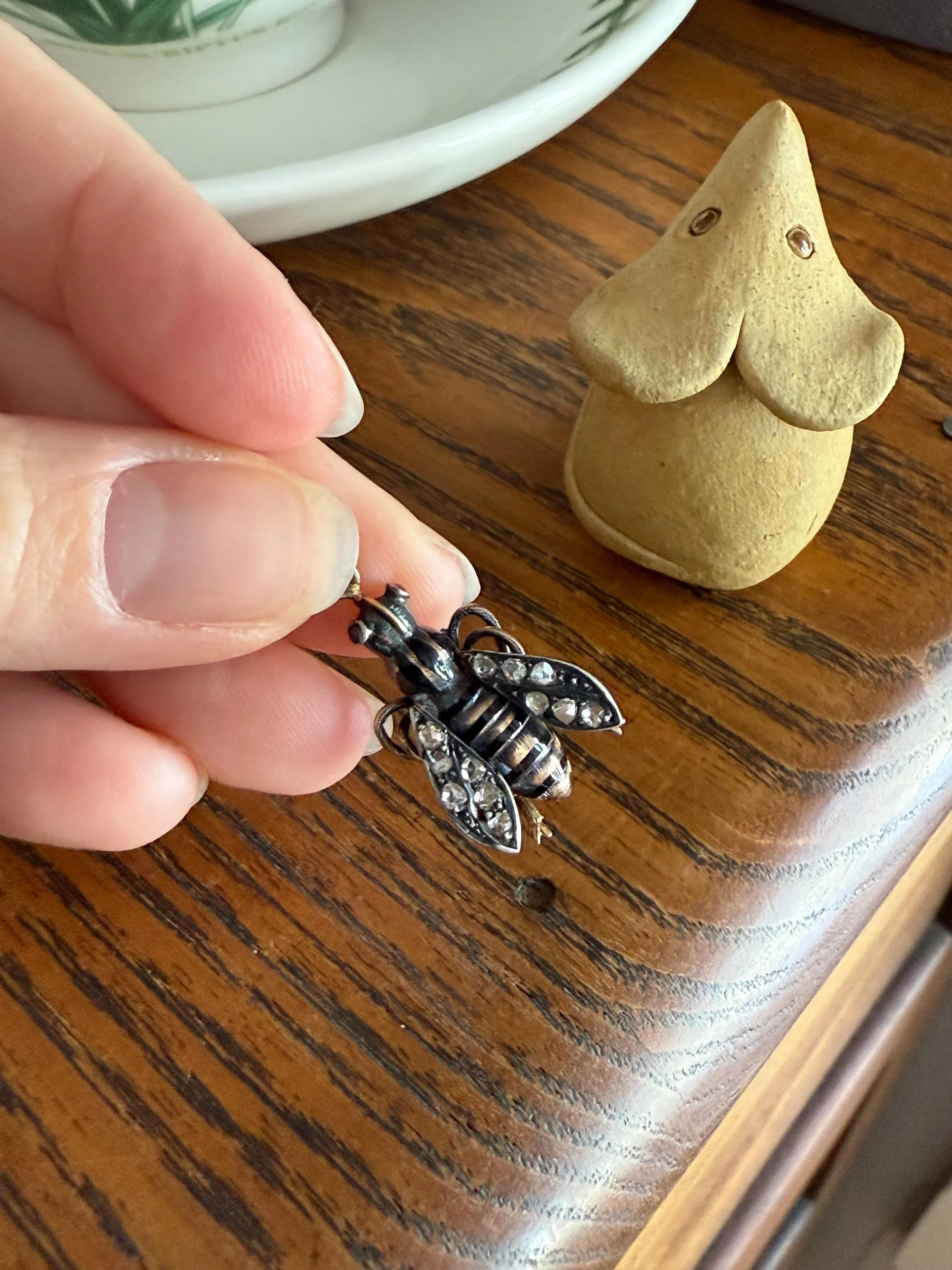 One Large BUMBLE BEE Victorian Antique Figural 18k Gold Solid Silver Rose Cut Diamond French Pendant Ruby Eyes Black Enamel Stripes - Image 18